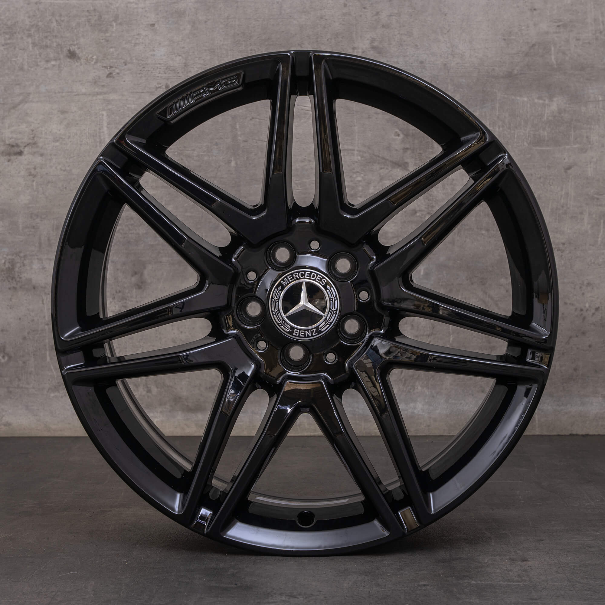 Orijinal Mercedes Benz E-Serisi AMG jantlar 19 inç C207 A207 A2124011900 siyah parlak