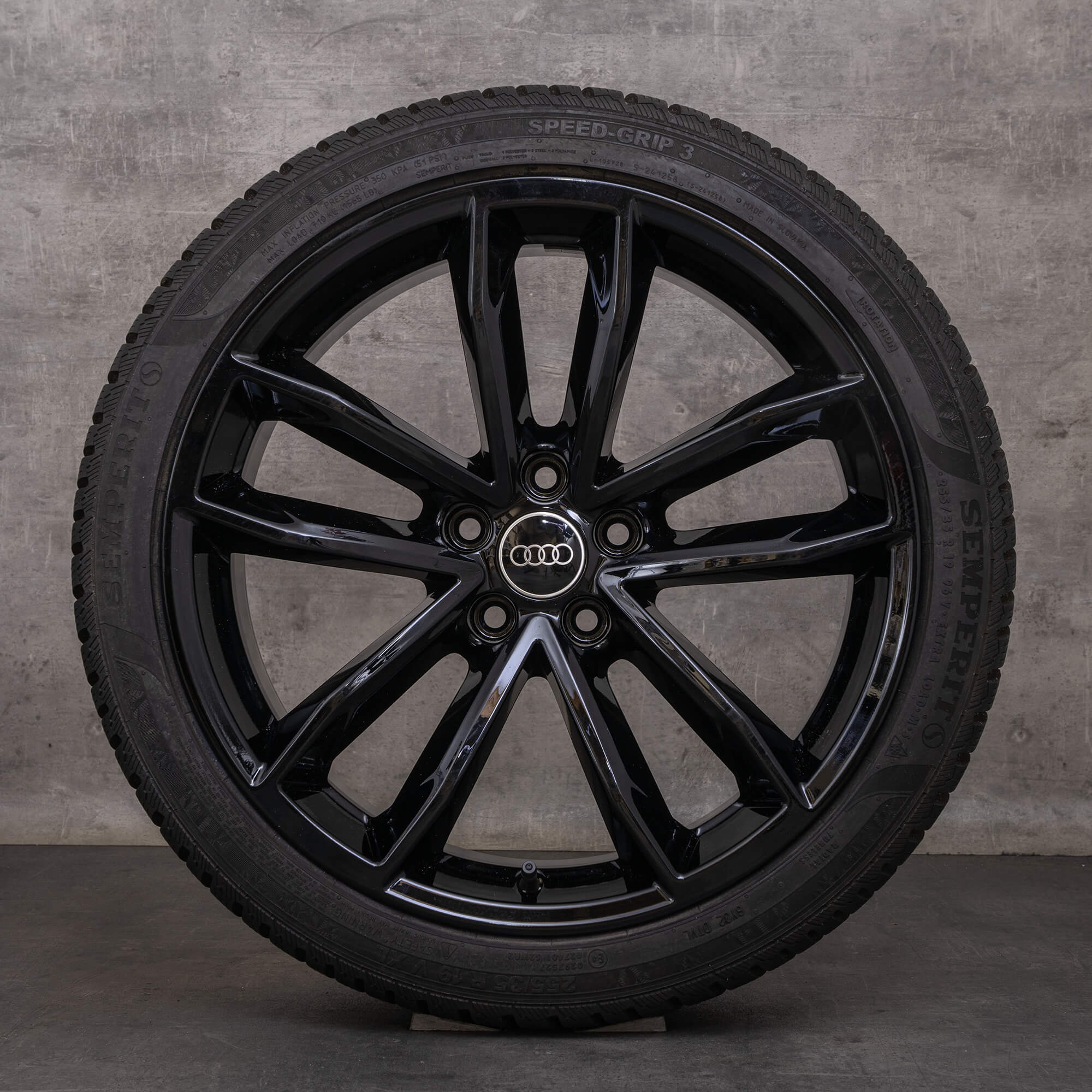 Originali Audi A5 S5 con gomme invernali 19 pollici F5 8W B9 cerchi auto 8W0601025DG nero lucido NUOVO