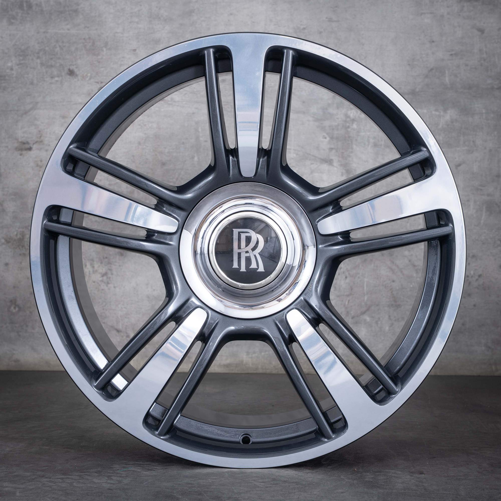 Alkuperäiset Rolls Royce Wraith Dawn vanteet 21 tuuman RR5 RR6 Styling 602 6859172 6859173 titaani kiillotettu.
