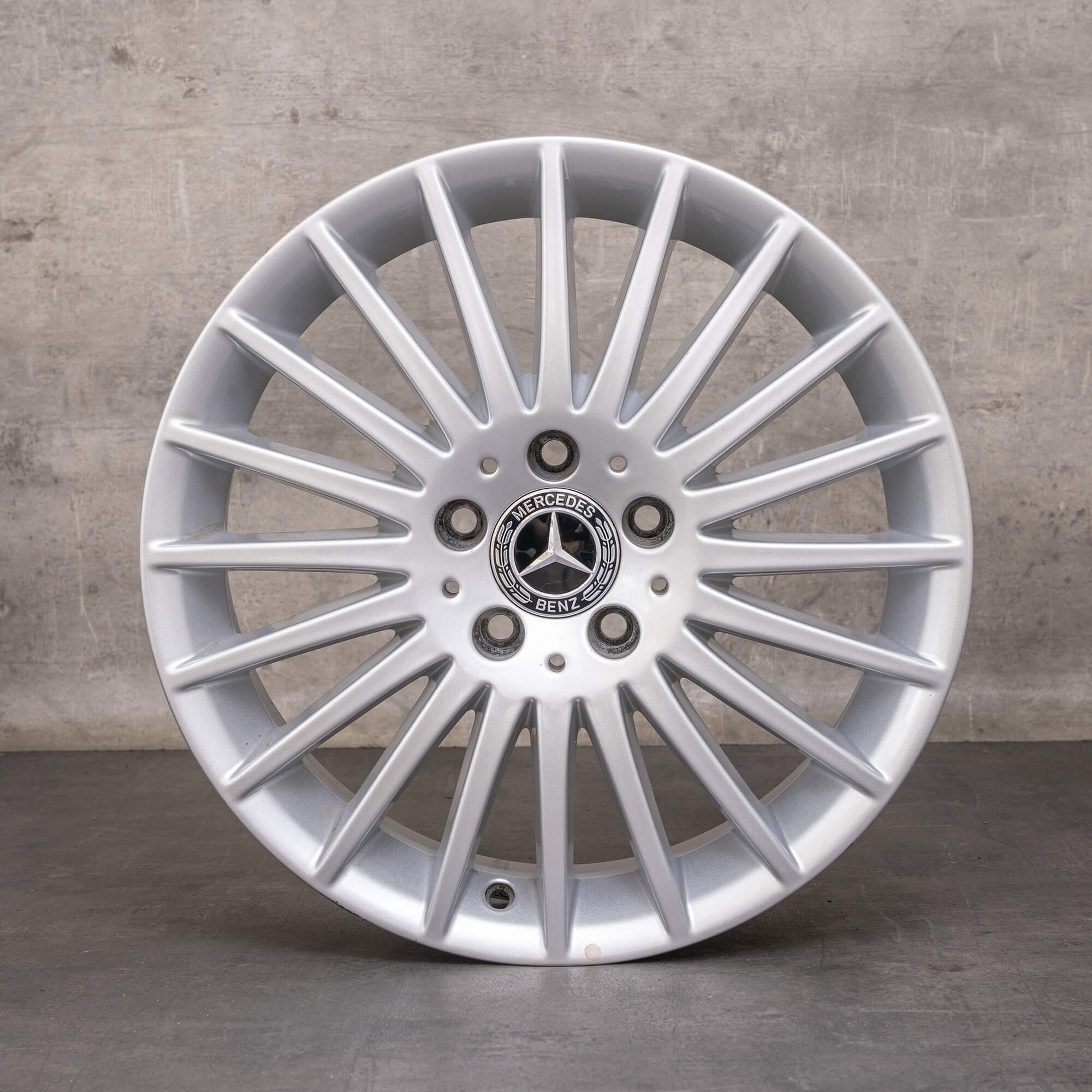 Originale Mercedes Benz V-Klasse fælge 17 tommer Vito Viano W447 alufælge A4474014900 sølv