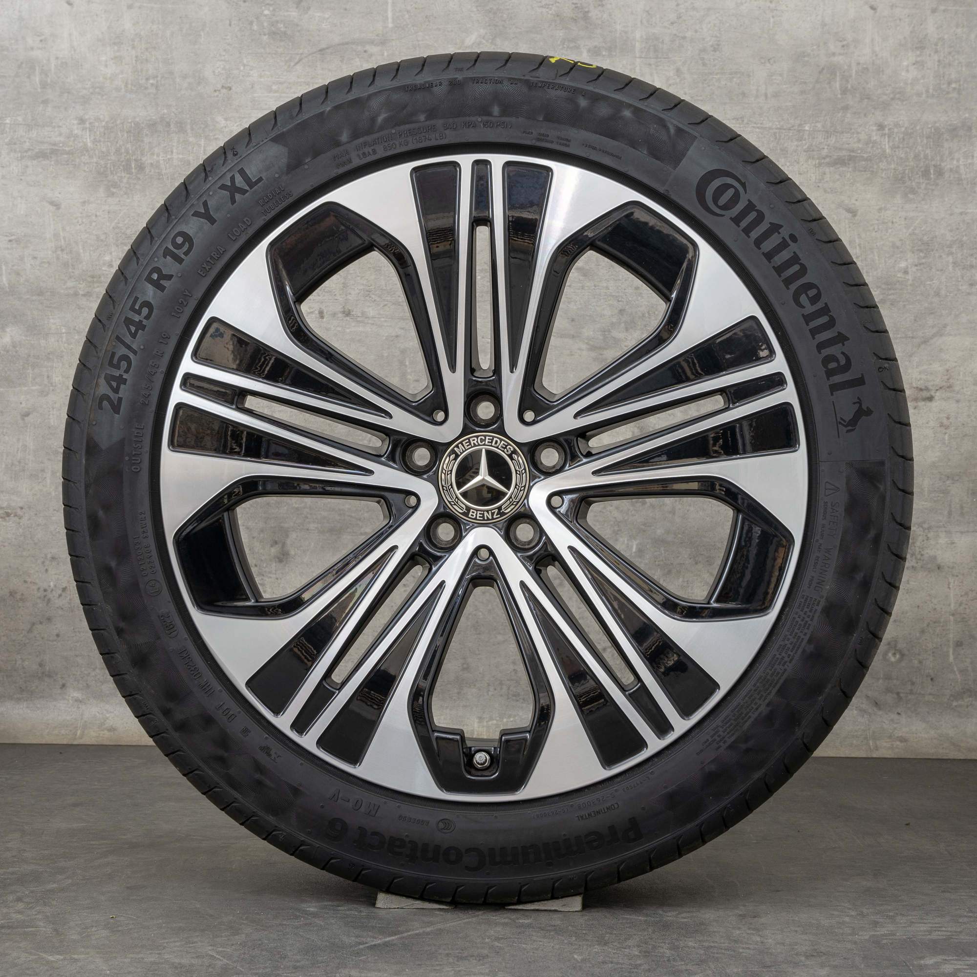 Alkuperäiset Mercedes Benz E-sarjan vanteet 19 tuumaa W214 S214 kesäpyörät A2144012300 musta kiillotettu
