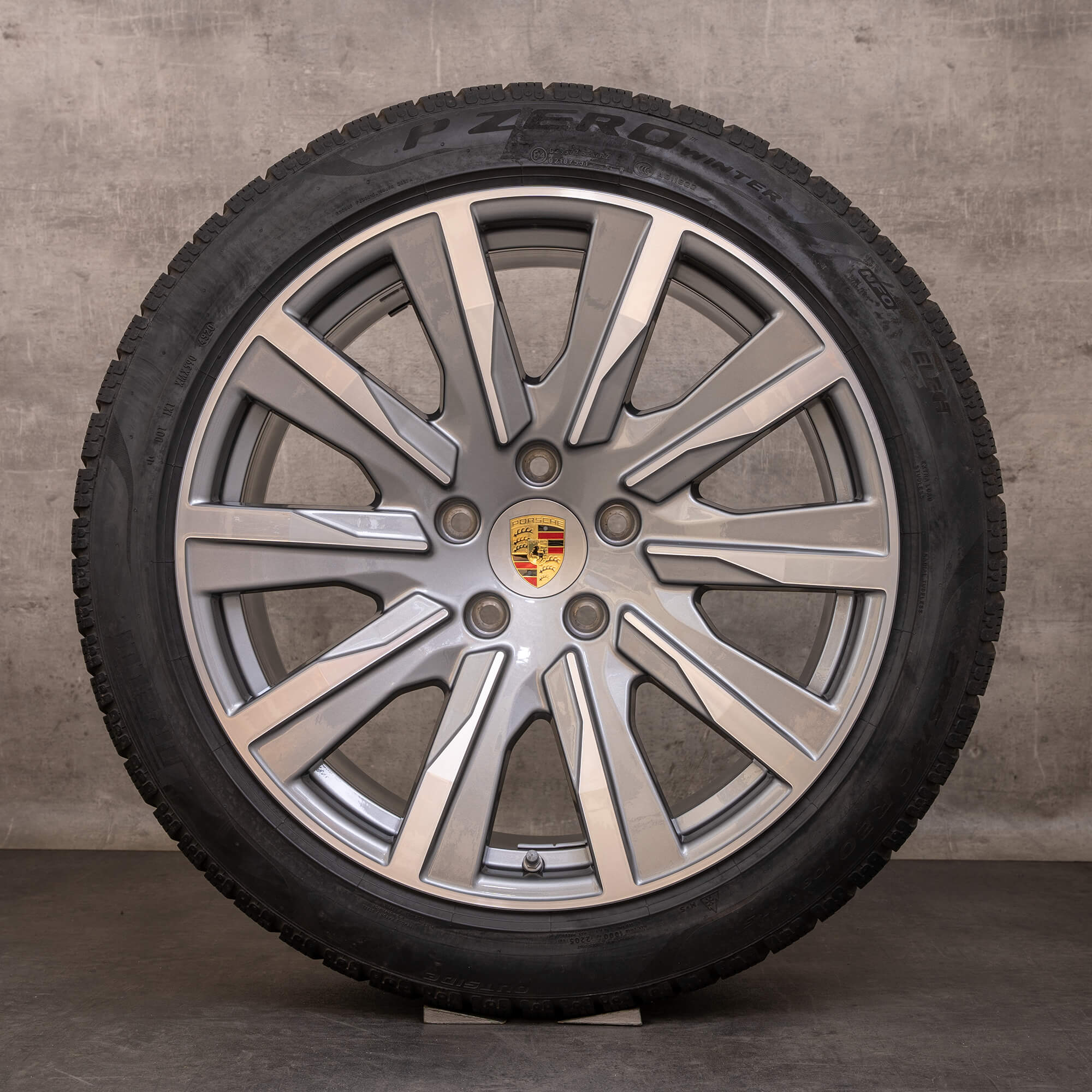 Oryginalne koła zimowe Porsche Taycan 20 cali 9J1 I II Felgi 9J1601025L 9J1601025M Polerowane platynowe srebro