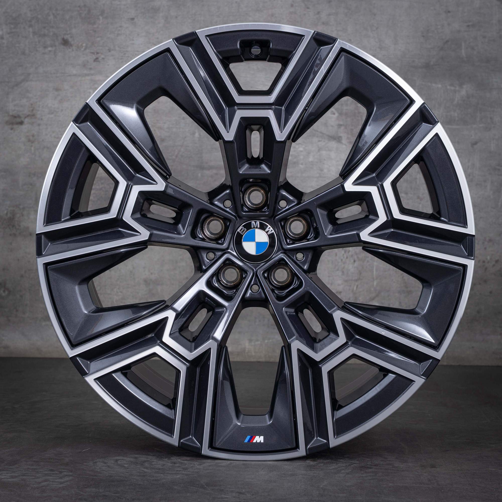 Oryginalne felgi BMW serii 5 i5 20 cali G60 G61 Styling 939 M 5A324E8 5A324E9 orbit grey Polerowane