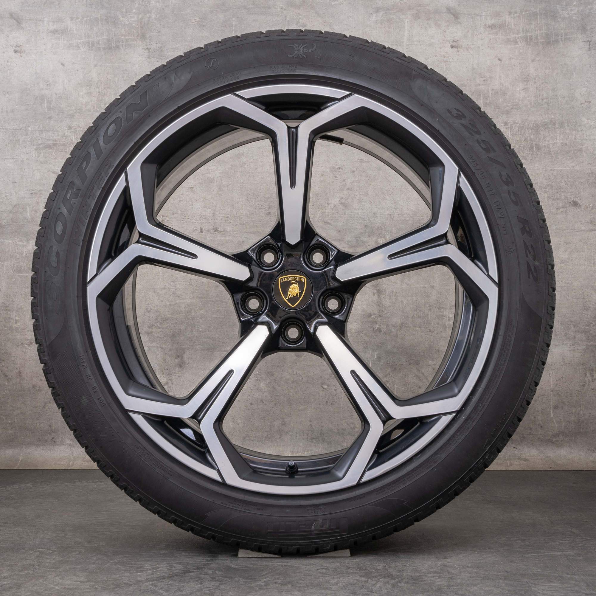 Oryginał Lamborghini Urus koła zimowe 22 cale felgi 4ML601025P 4ML0601025Q czarne polerowane