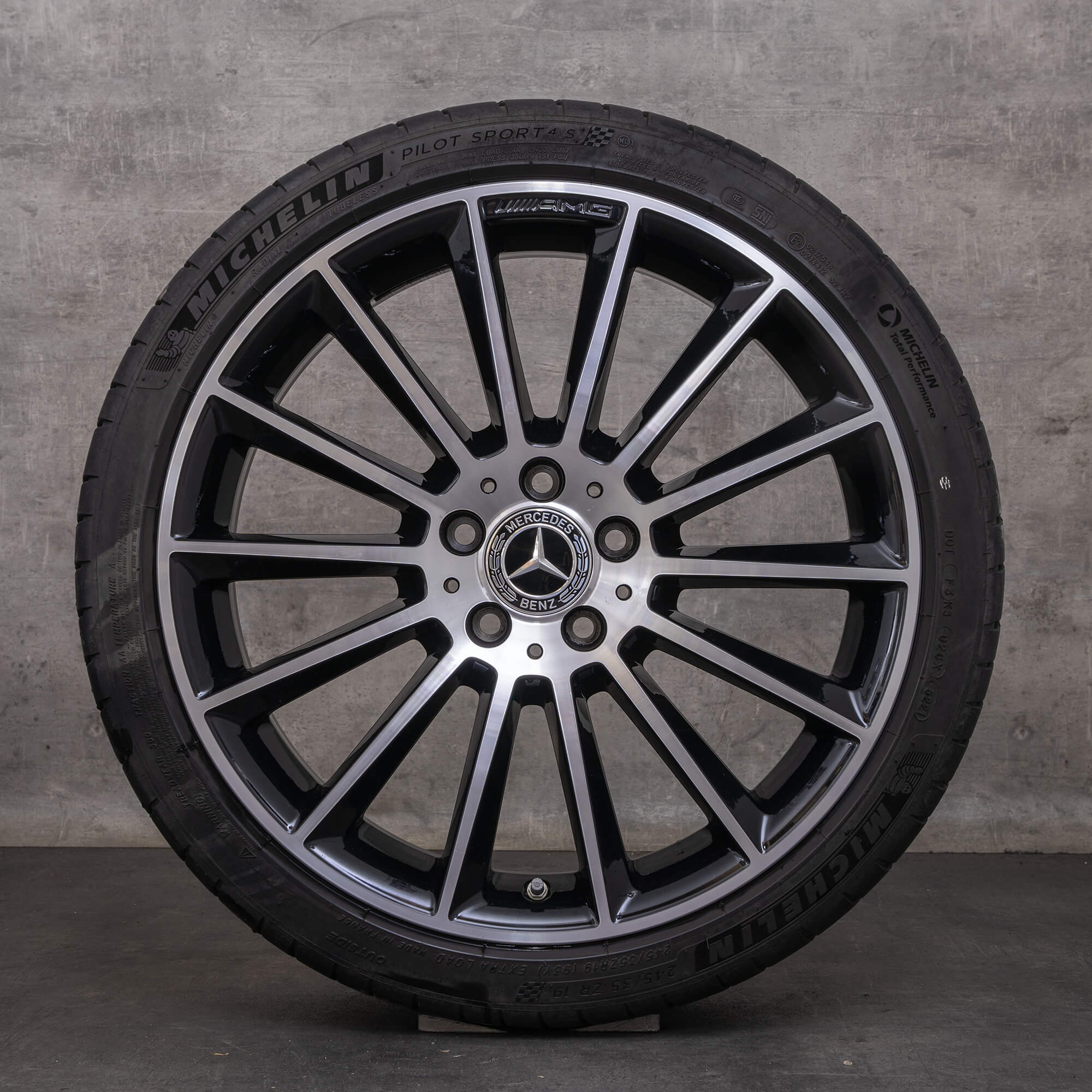 Original Mercedes Benz CLA AMG jante 19 inch C118 X118 anvelope vară A1184010300 negru lucios întoarse