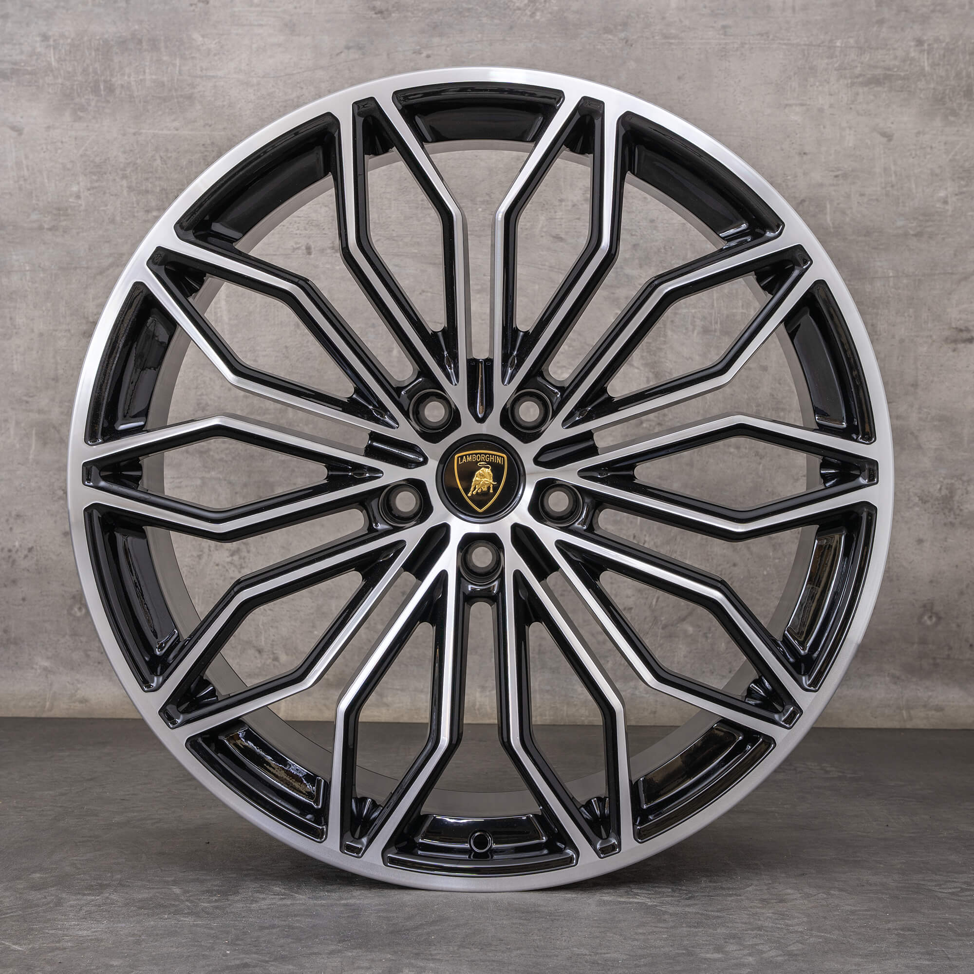 Oryginalne koła zimowe Lamborghini Urus 23 cale felgi Galanthus 4ML601025CG 4ML601025CH czarne Polerowane NOWOŚĆ
