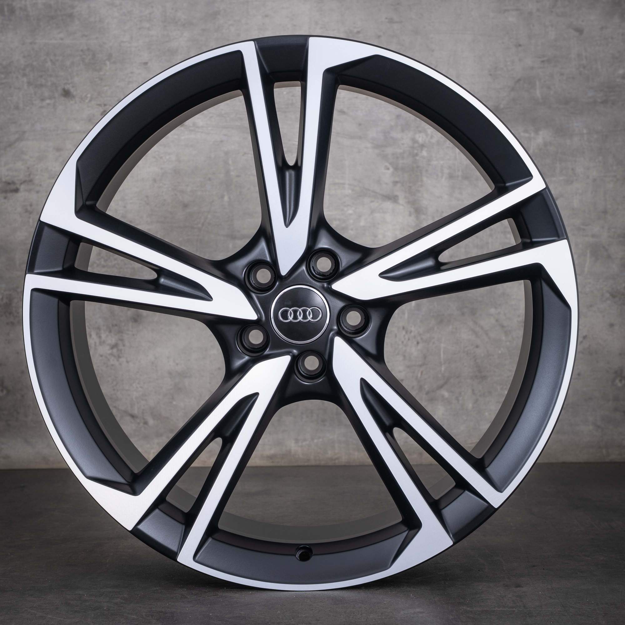Oryginał Audi A6 S6 Felgi 21 cali 4K C8 Falx Design 4K0071491 czarny mat Polerowane NOWOŚĆ