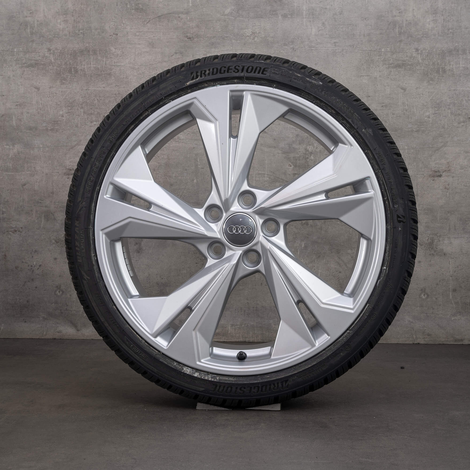 Audi A3 S3 8Y 8V 19 pouces pneus d'hiver roues jantes 8Y0601025K NEUF