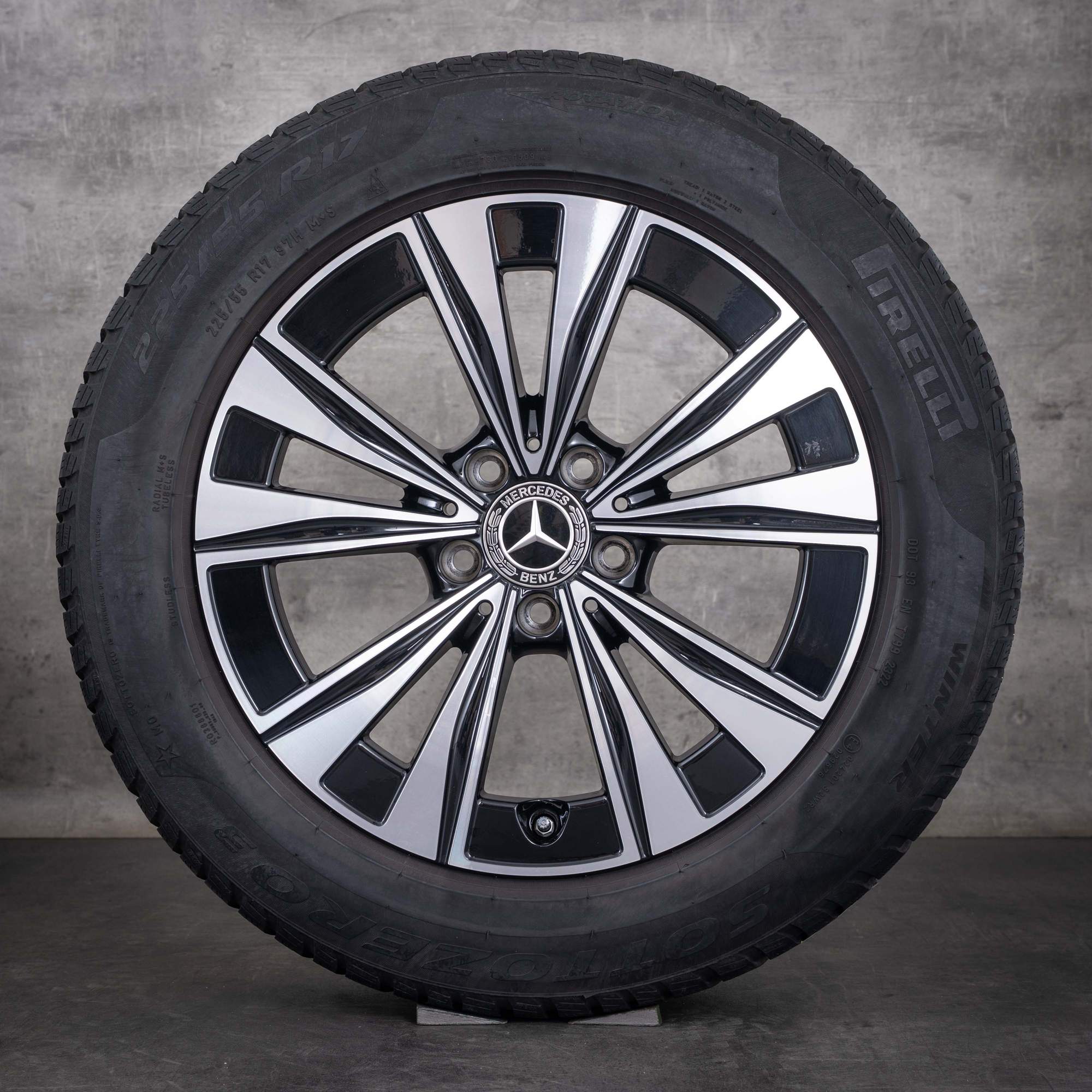 Alkuperäiset Mercedes Benz C-sarjan talvirenkaat 17 tuumaa All Tarrain X206 vanteet A2064013900 musta kiillotettu