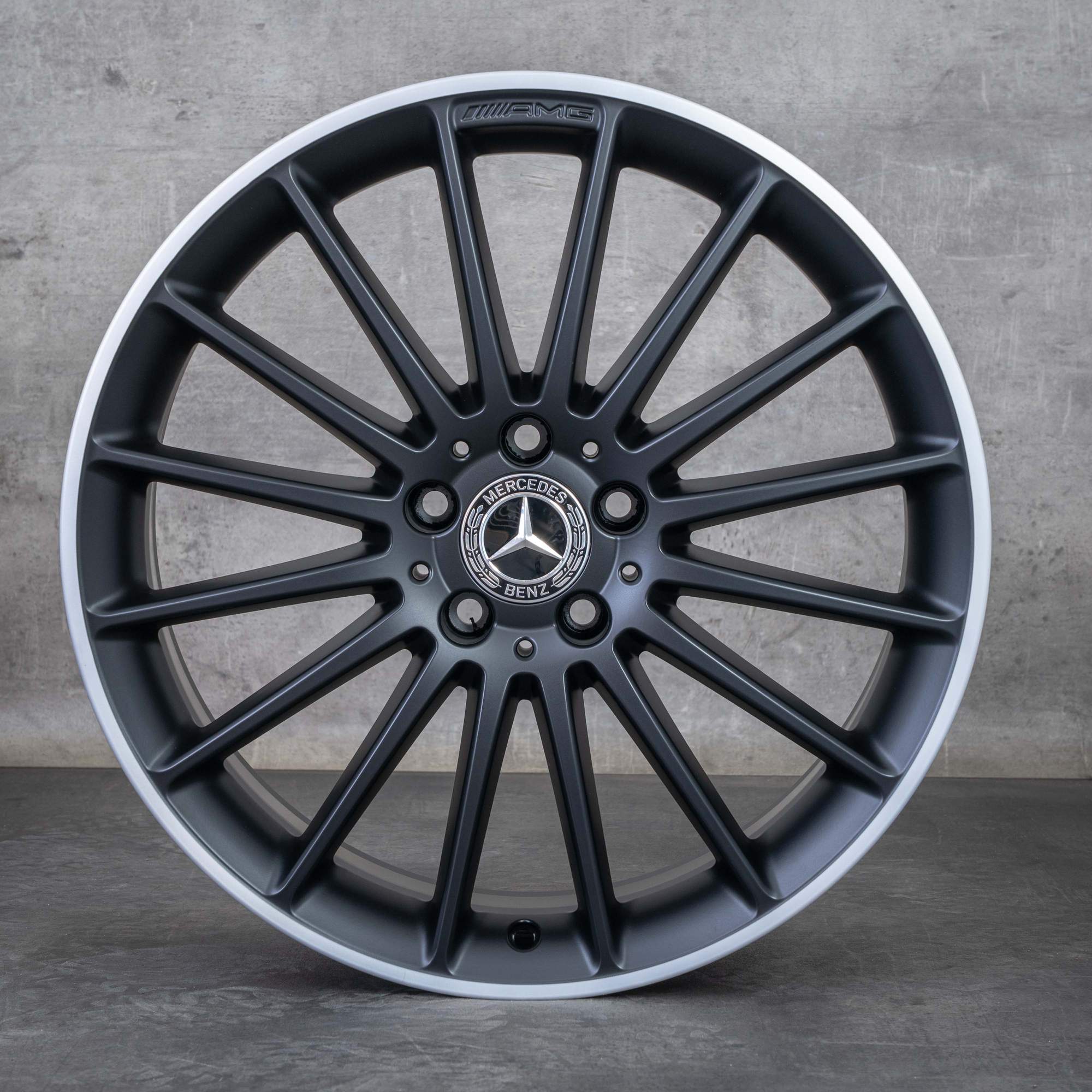 Alkuperäiset Mercedes Benz A-sarjan A 45 CLA AMG vanteet 19 tuuman W176 C117 X117 kesäpyörät A1764010502 musta matta kiillotettu UUTUUS