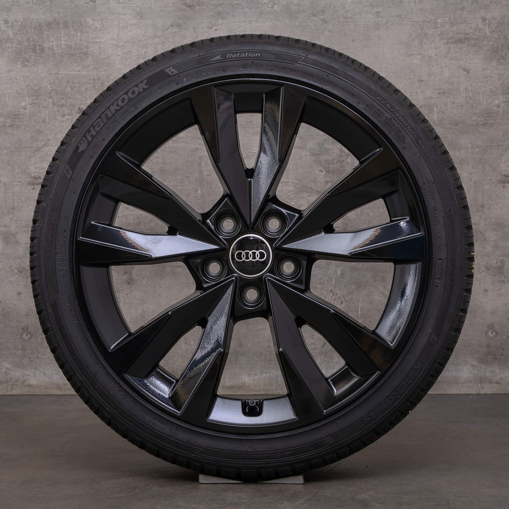 Originele Audi A3 S3 velgen 18 inch 8Y all-weather banden 8Y0071498 Acumen zwart satijn afwerking