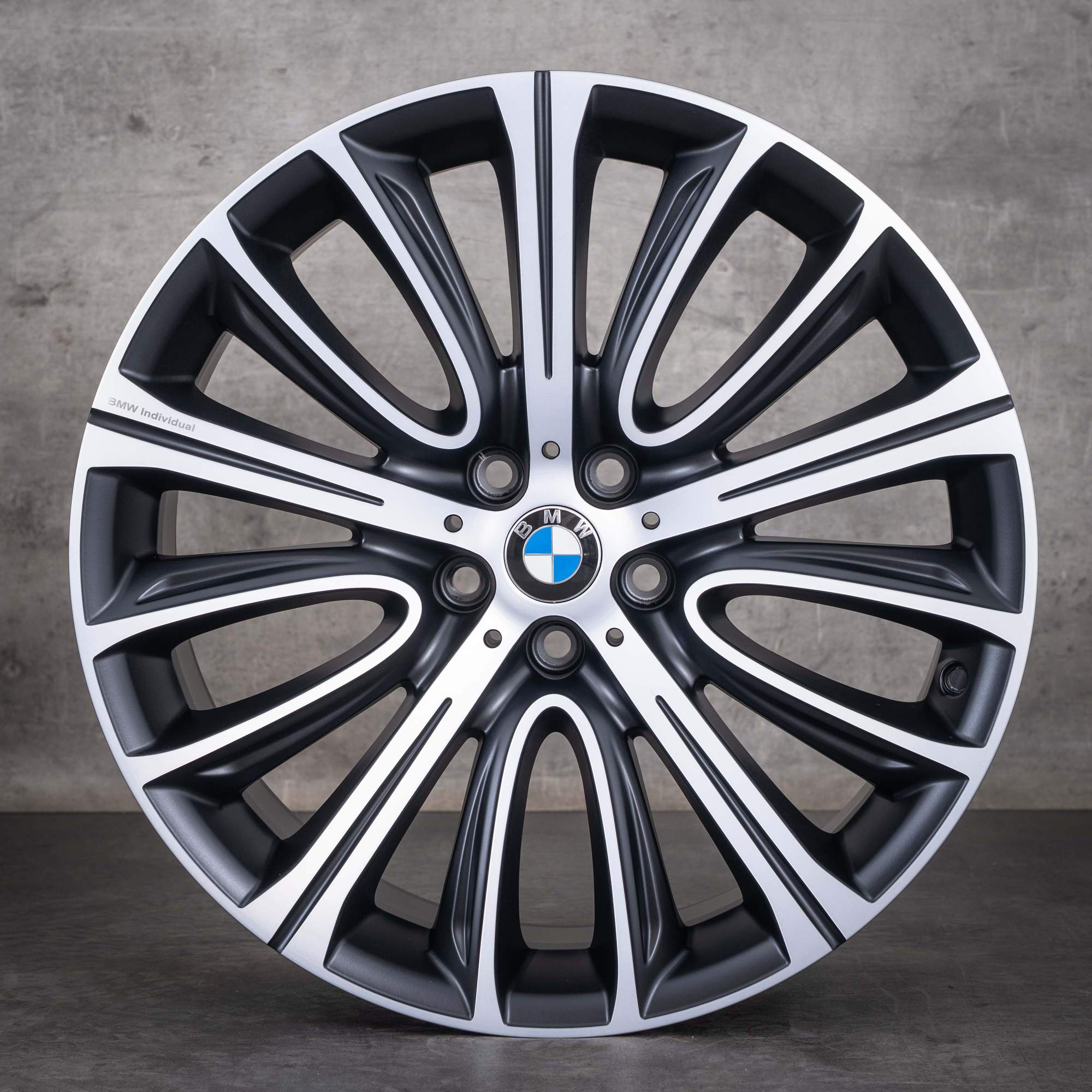 Oryginalne felgi BMW serii 7 i Serie 6 GT 20 cali G11 G12 G32 6863110 6863111 stylizacja 628 czarne matowe z efektem diamond cut NOWE