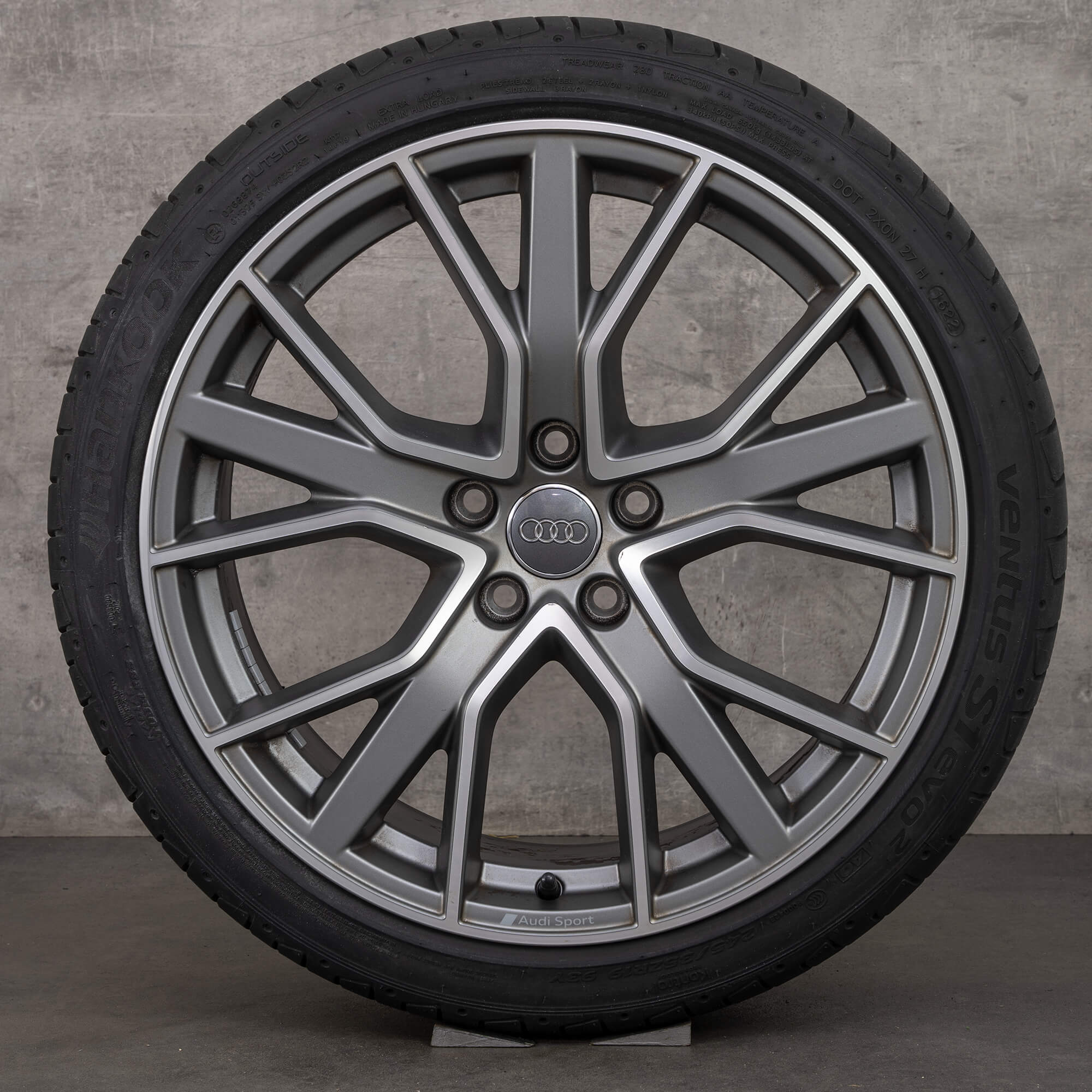Audi A4 S4 B9 8W summer tires wheels 19 inch rims 8W0601025DH