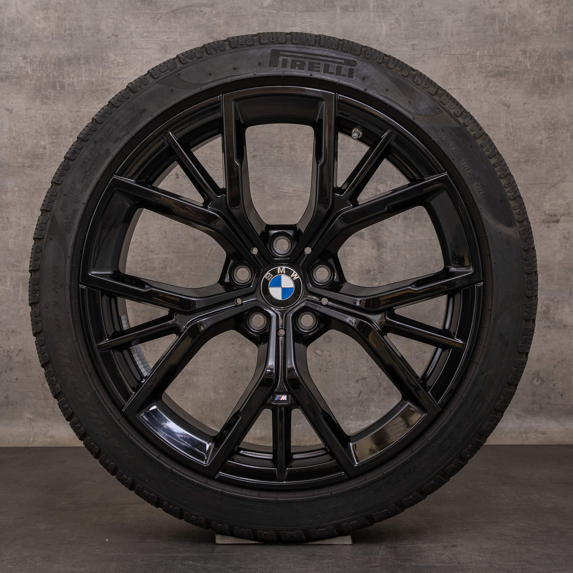 Oem BMW Série 5 pneus hiver jantes 19 pouces G30 G31 Jantes Styling 845 M 8747406 8747405 noir brillant