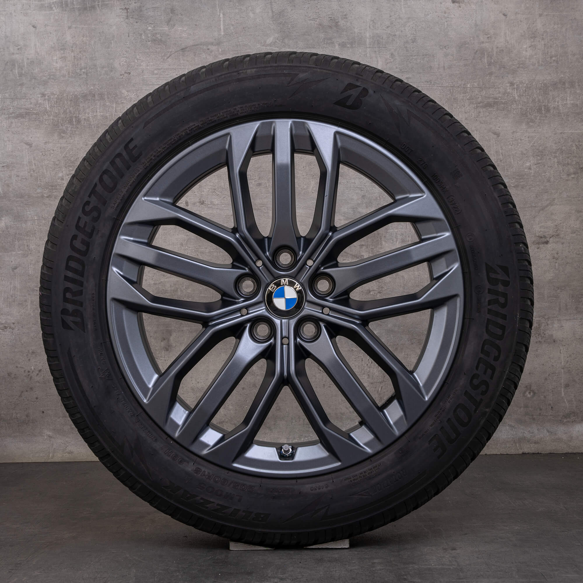 Originale BMW X1 iX1 X2 iX2 vinterdæk med fælge 18 tommer U10 U11 styling 879 6898046 frozen gunmetal grey - hjul 4 af 4