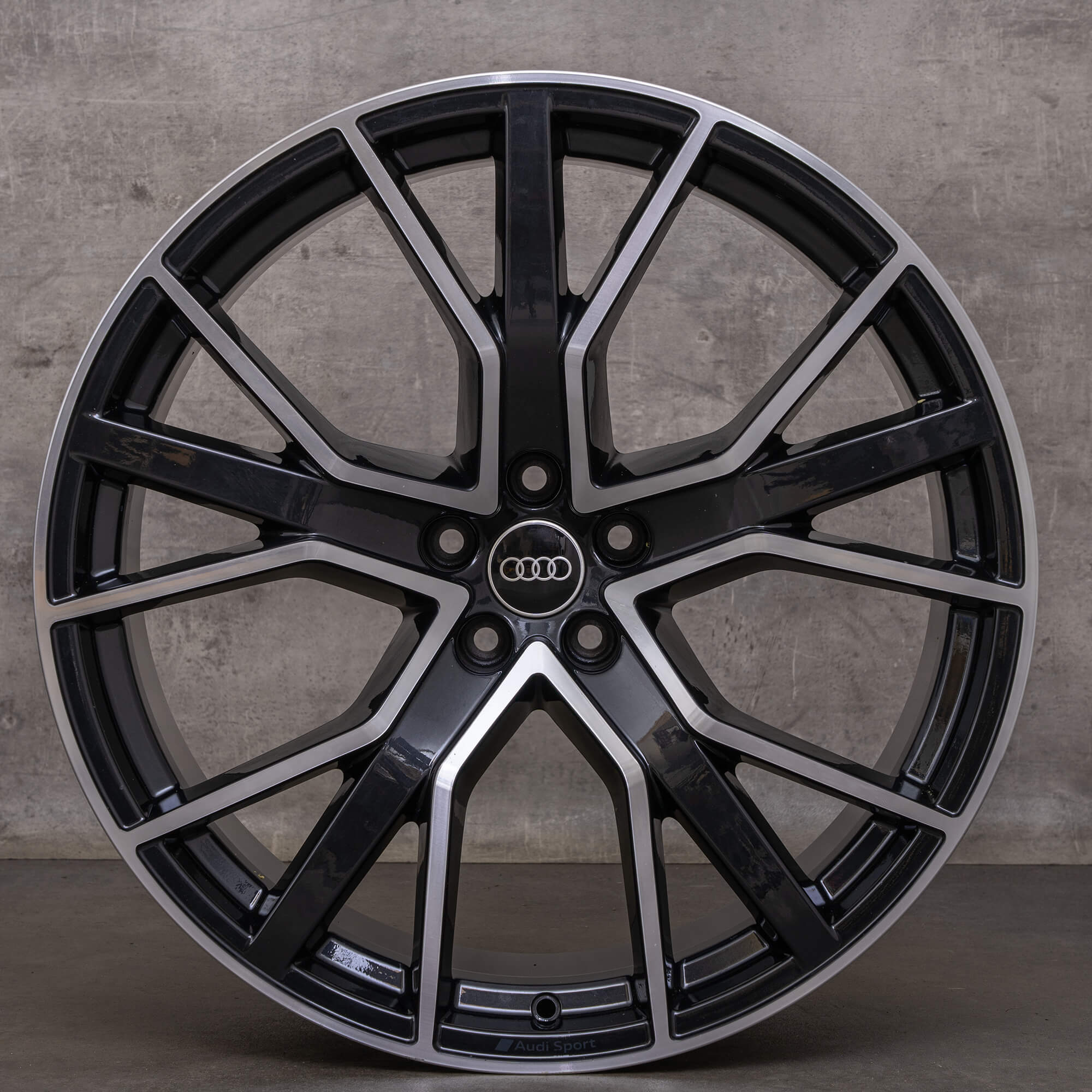 Originální disky Audi Q8 SQ8 22 palců 4M8 4M8601025Q černé leštěné
