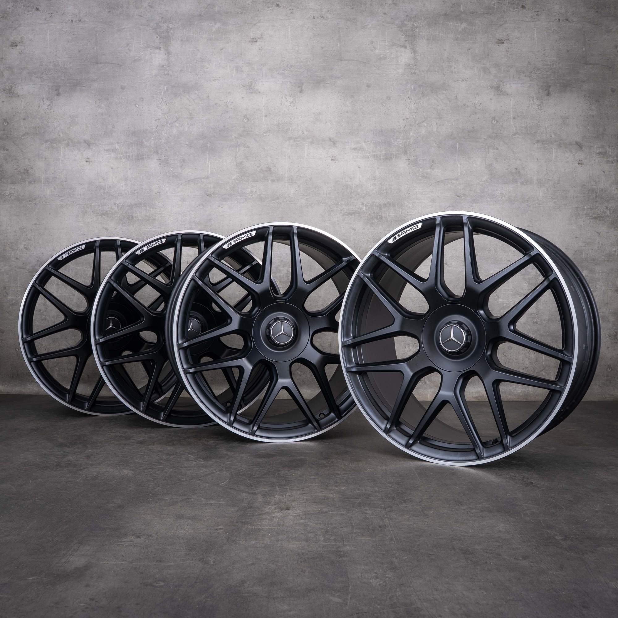 Alkuperäiset Mercedes-Benz G-sarjan G63 AMG -vanteet 22 tuumaa W465 W463A A4634012000 musta matta Kiillotettu