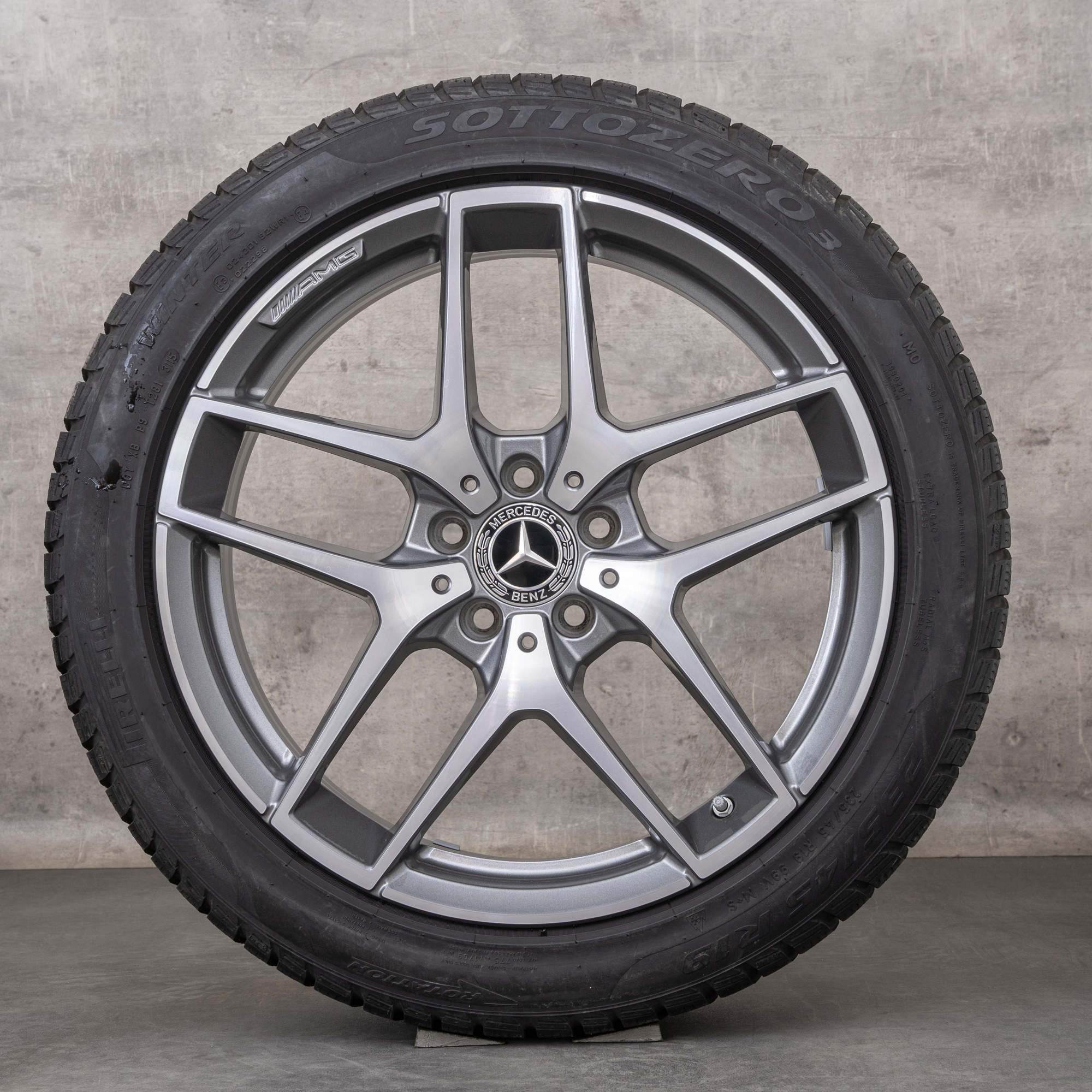 Alkuperäiset Mercedes Benz GLA & 45 AMG talvirenkaat 19 tuuman X156 vanteet A1564010700 himalajanharmaa kiillotettu