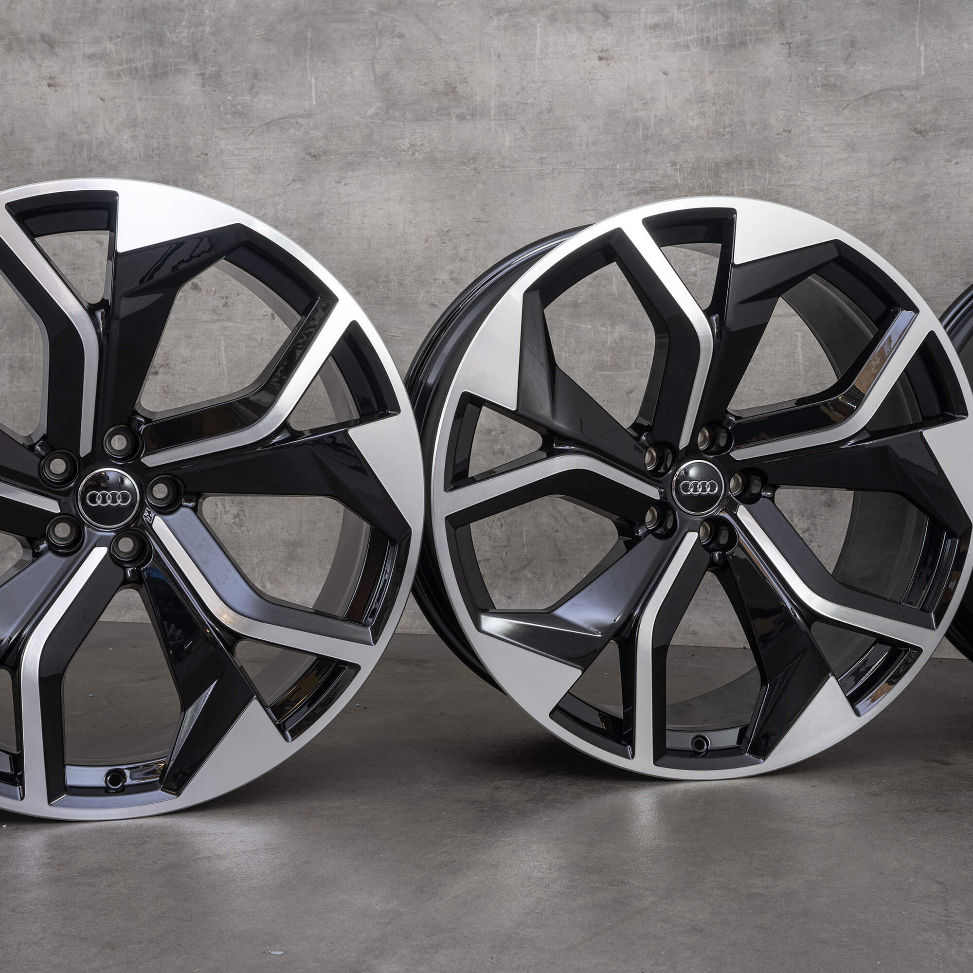 Audi 23 pulgadas llantas RSQ8 4M8 de aluminio 4M8601025AP 10.5 x ET18 NUEVO