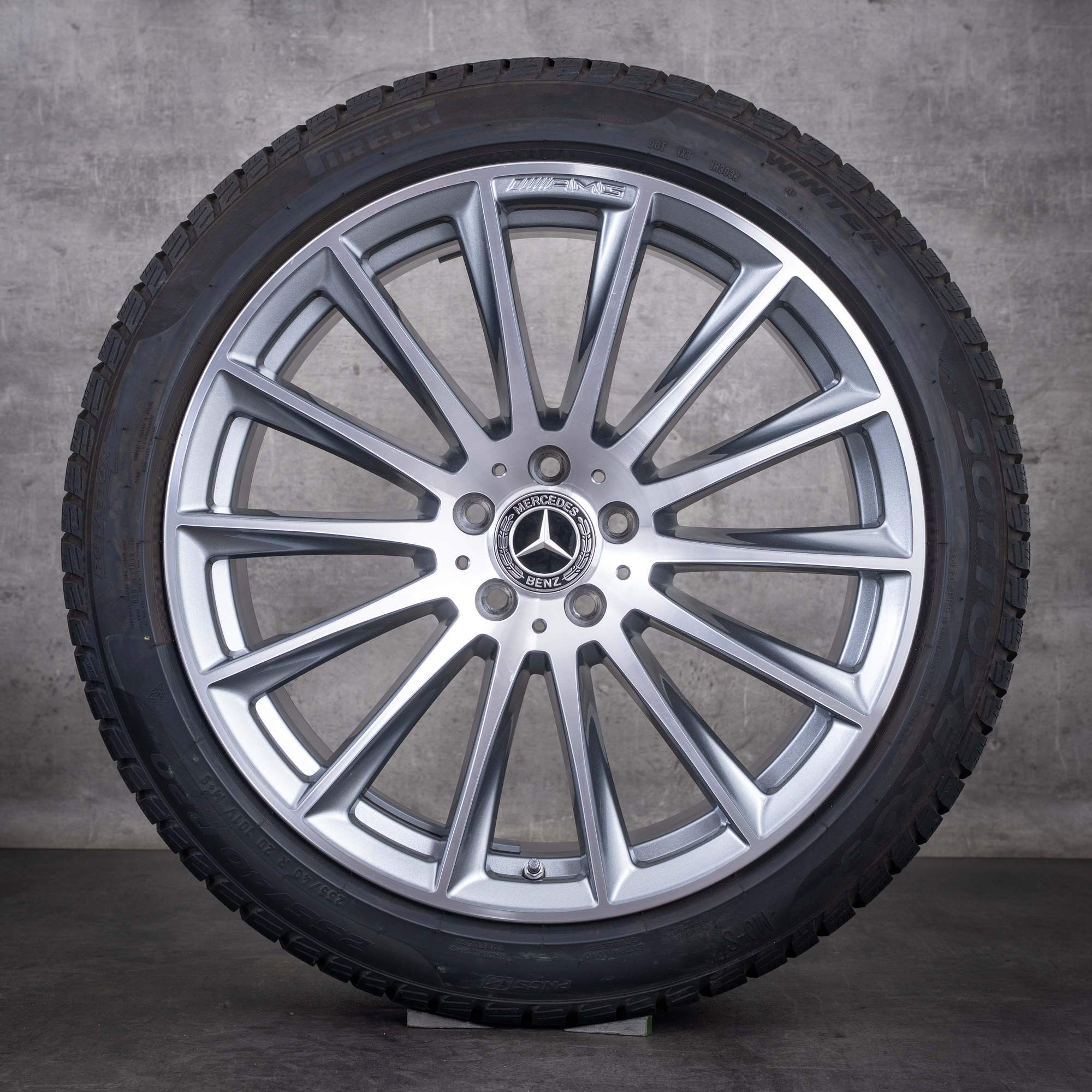 Oryginalne koła zimowe Mercedes-Benz Klasy S AMG 20 cali model W223 felgi A2234011500 kolor himalaya grey w wersji z efektem diamond cut