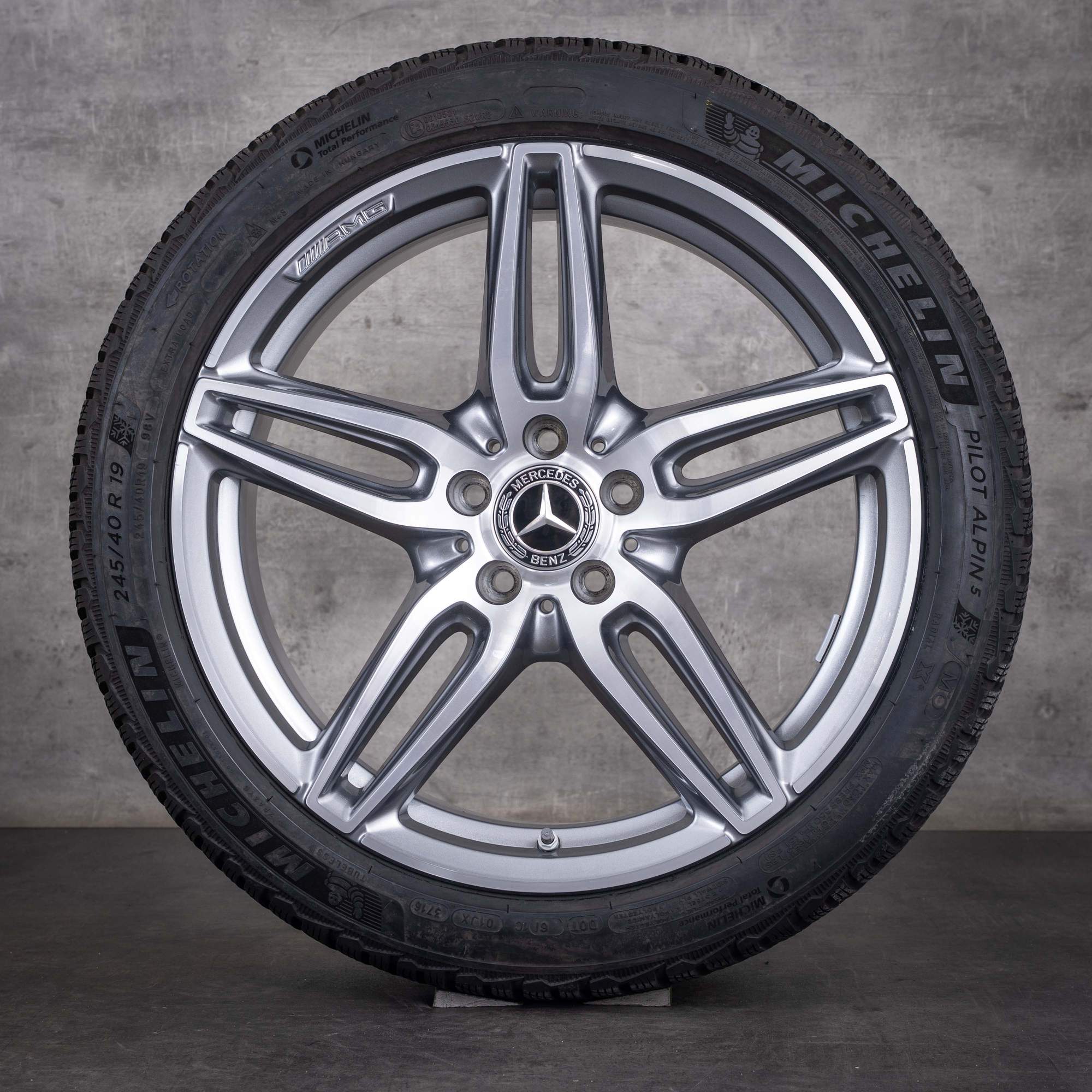 Oryginalne koła zimowe do Mercedes-Benz Klasy E E43 E53 AMG 19 cali W213 S213 C238 A238 felgi A2134013800 A2134012000 kolor himalaya grey przednie felgi z diamond cut