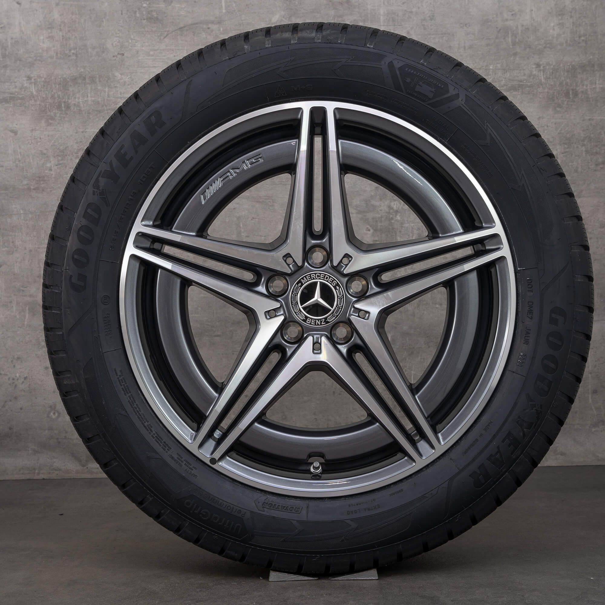 Alkuperäiset Mercedes-Benz EQC AMG -talvirenkaat 19 tuumaa N293-vanteet A2934011400 A2934010700 himalaya grey diamond cut