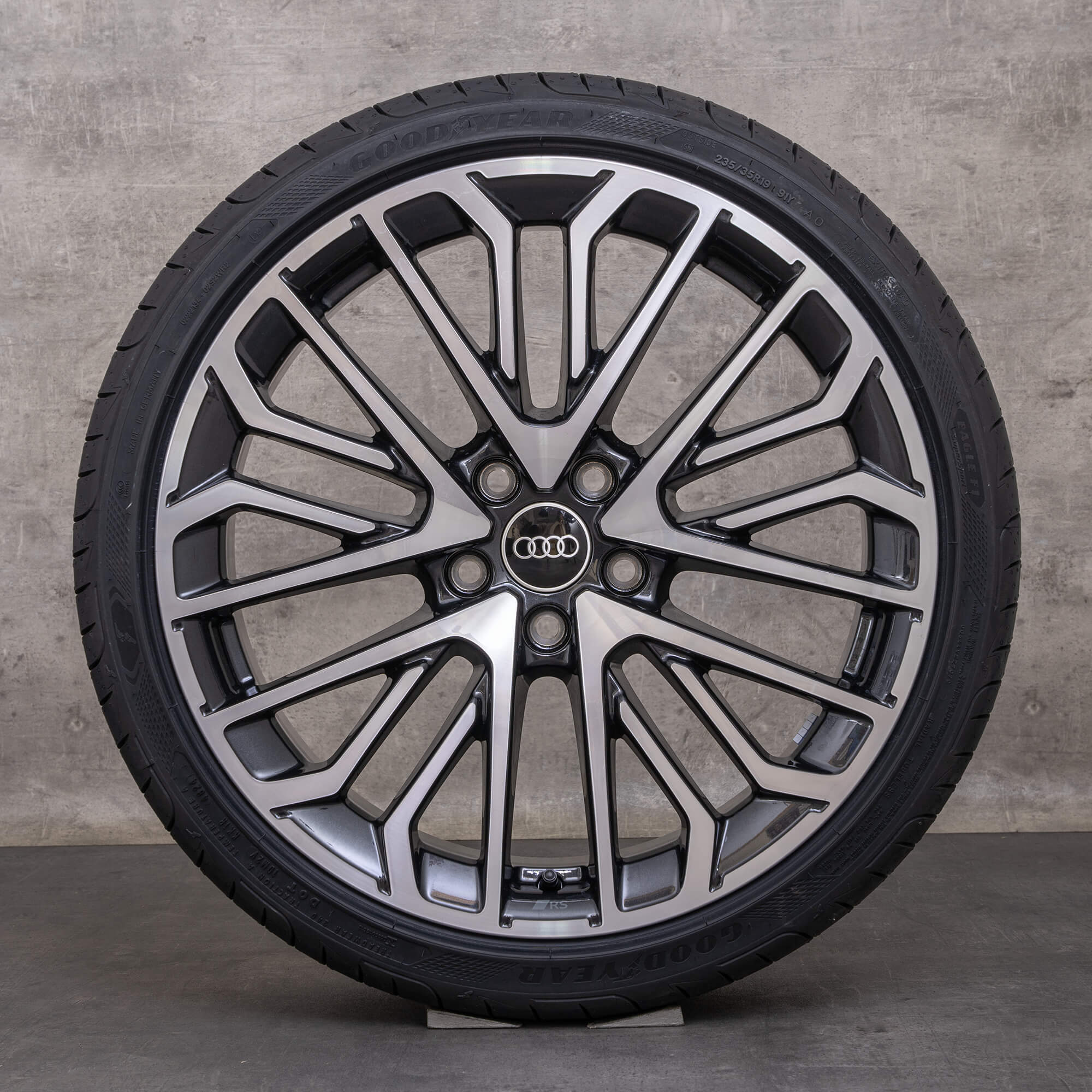 OEM Audi A3 S3 RS3 rims 19 inch 8V 8Y summer wheels 8Y0601025DC titanium high gloss NEW