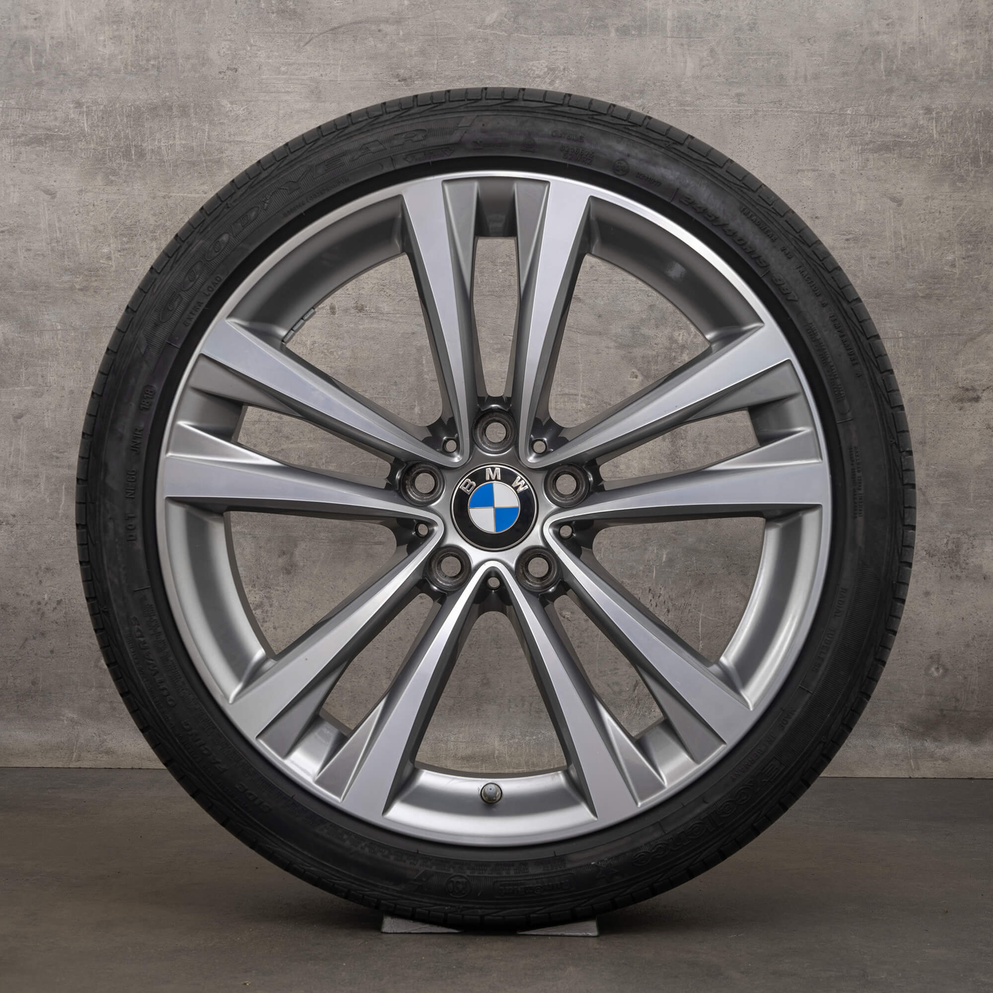 OEM BMW 5 Series F10 6 F06 F12 F13 19 inch rims summer tires 