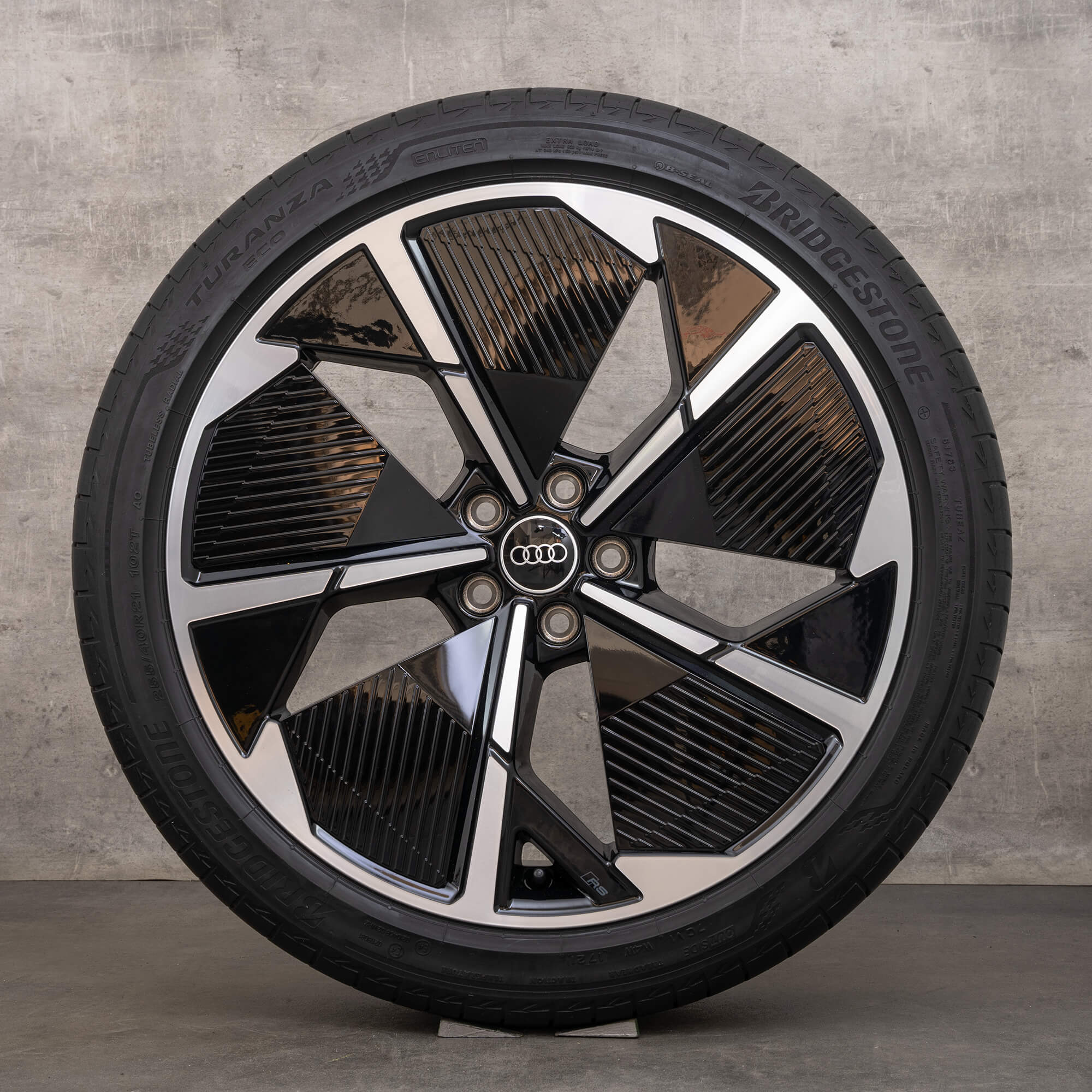 Koła letnie Audi e-tron Q4 felgi 21 cali opony