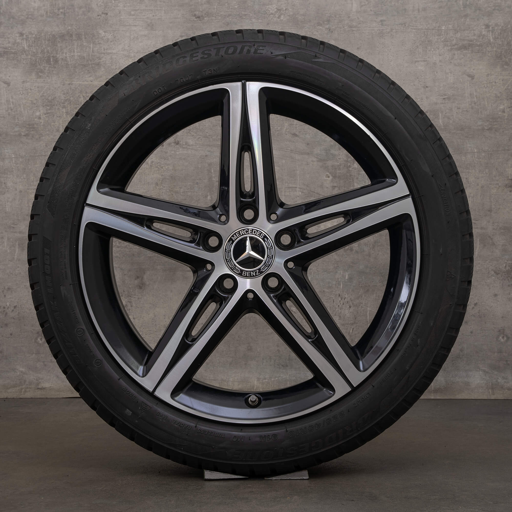Original Mercedes Benz A B Klasse CLA AMG Winterräder 18 Zoll W177 W247 W118 Felgen A1774010700 schwarz glanzgedreht