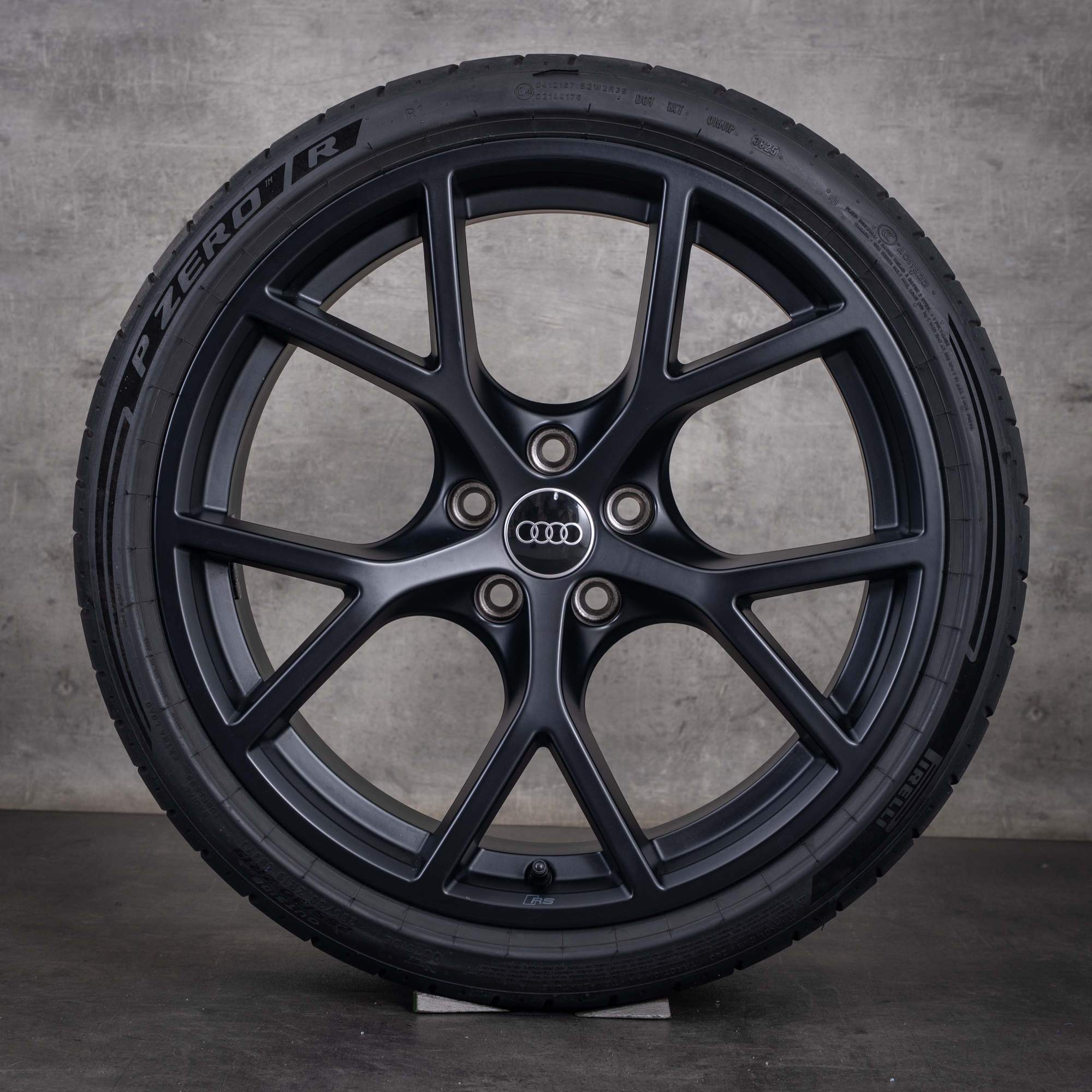 Alkuperäiset Audi RS3 -vanteet 19 tuumaa 8Y kesärenkaat 8Y0601025BR 8Y0601025BS musta silkkimatta