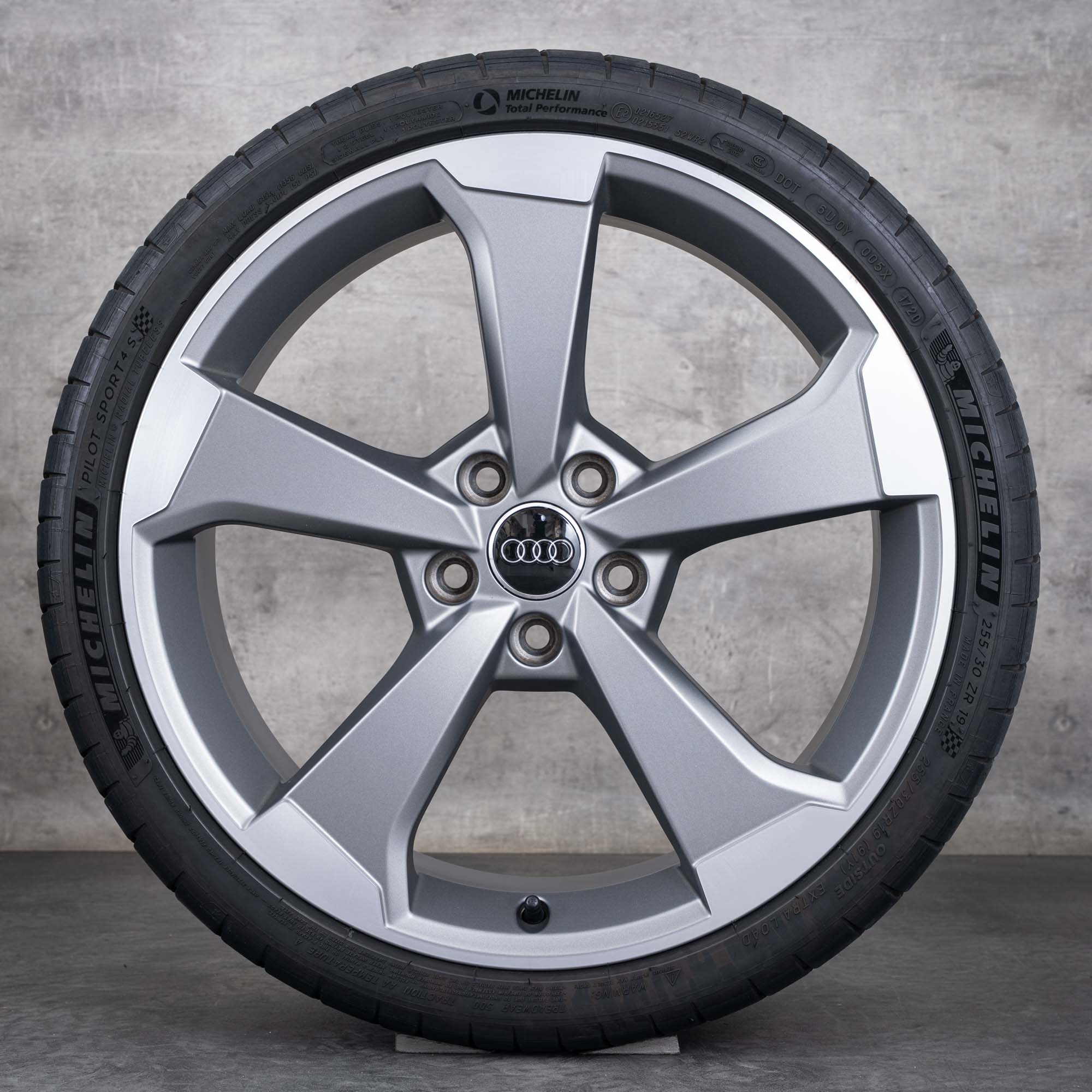 Alkuperäiset Audi RS3 vanteet 19 tuuman 8V Hatchback kesäpyörät 8V0601025CJ 8V0601025CF Rotor II titaani matta kiillotettu