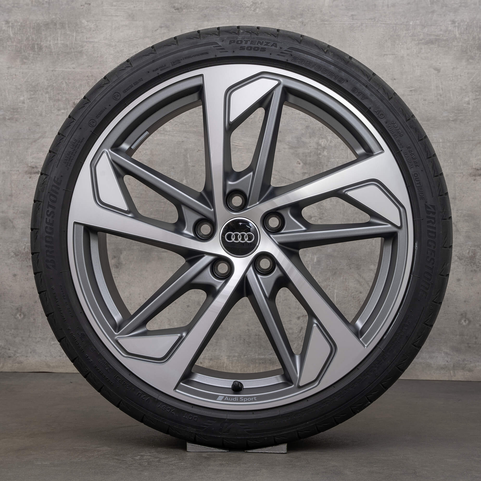 Audi A3 S3 8Y summer wheels 19 inch rims trapezoid tires 8Y0601025R