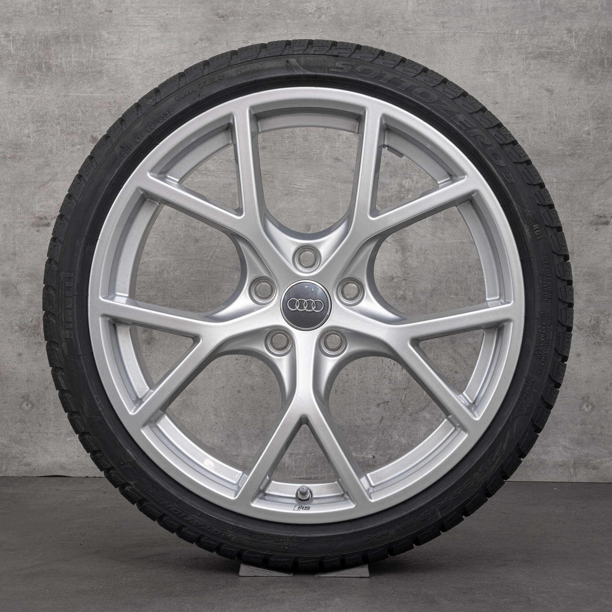 Audi RS3 8Y Winterkompletträder 19 Zoll Felgen 8Y0601025BT 8Y0601025BQ