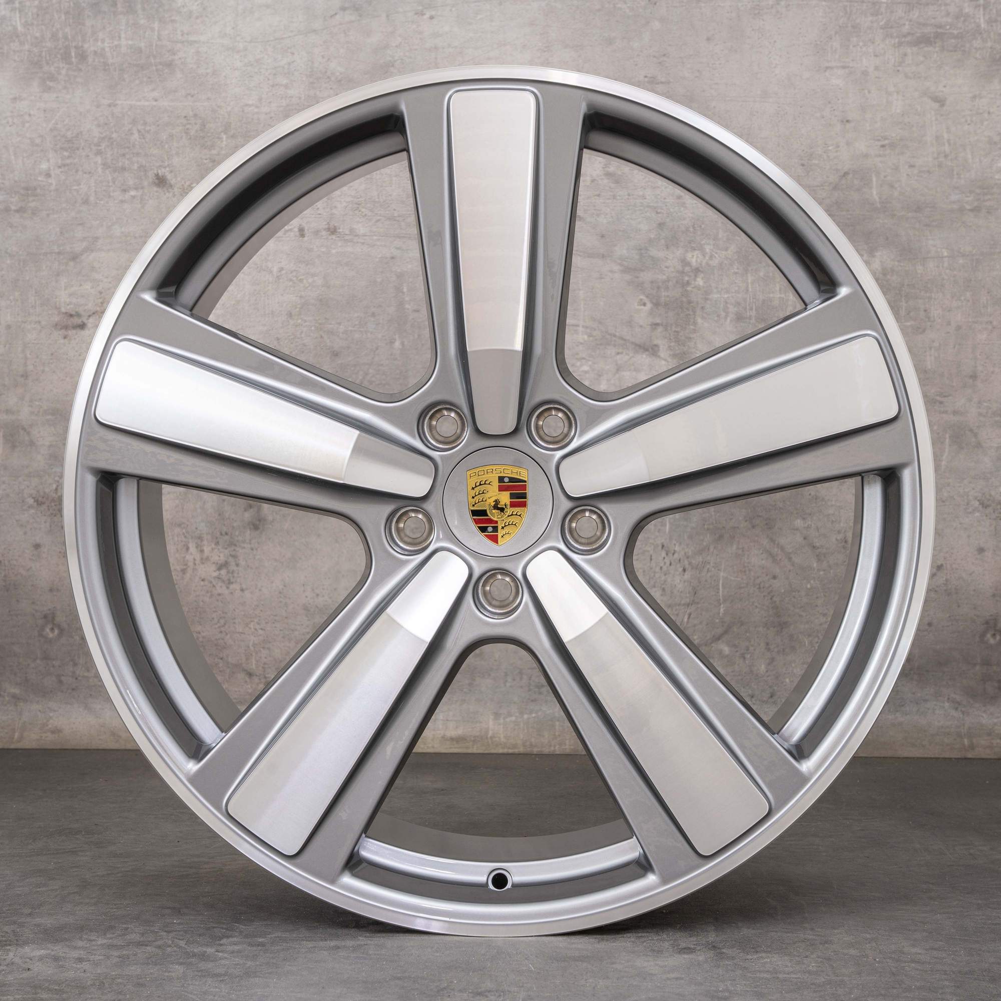 Oryginał Porsche Cayenne Coupé GTS Hybryda 9Y0 II Felgi 22 cale 9Y0601025EA 9Y3601025CE Exclusive Design platynowo srebrne Polerowane NOWOŚĆ