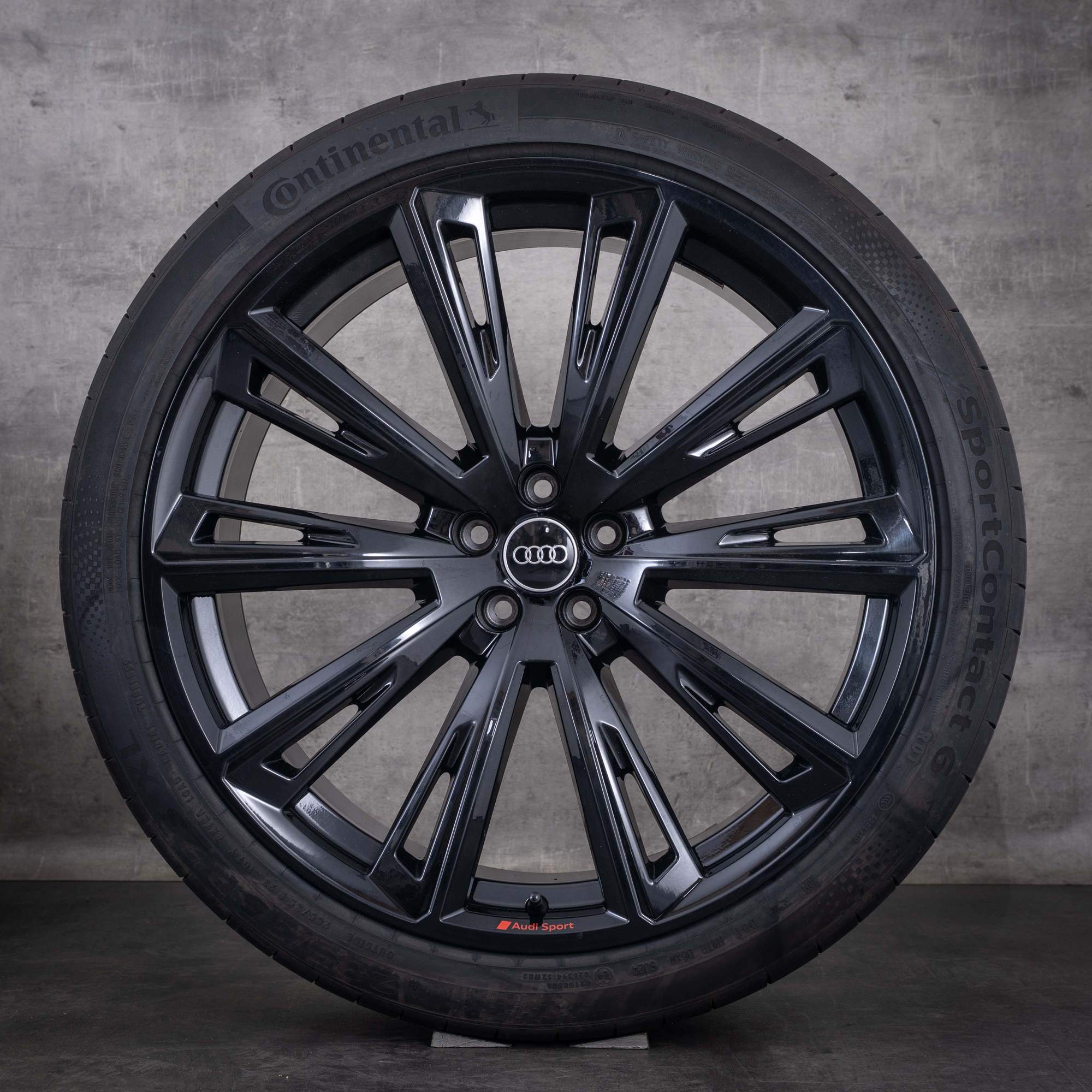 Original Audi Q8 SQ8 Felgen 23 Zoll 4M8 Sommerräder Trapezoid 4M8601025R schwarz glanz