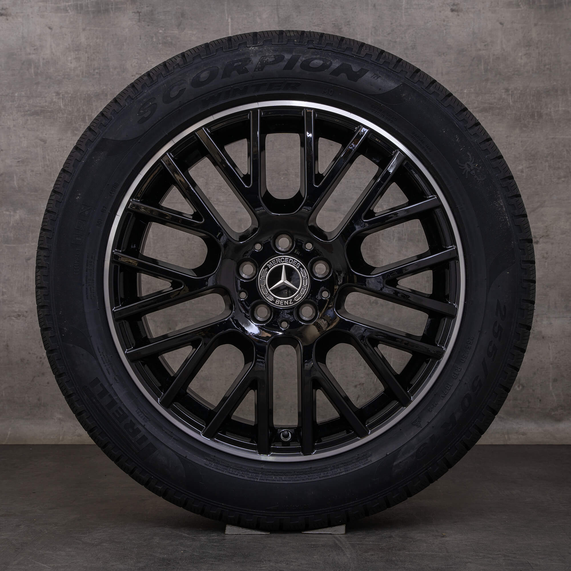 Alkuperäiset Mercedes Benz GLE talvirenkaat 19 tuuman V167 vanteet A1674012100 musta kiillotettu