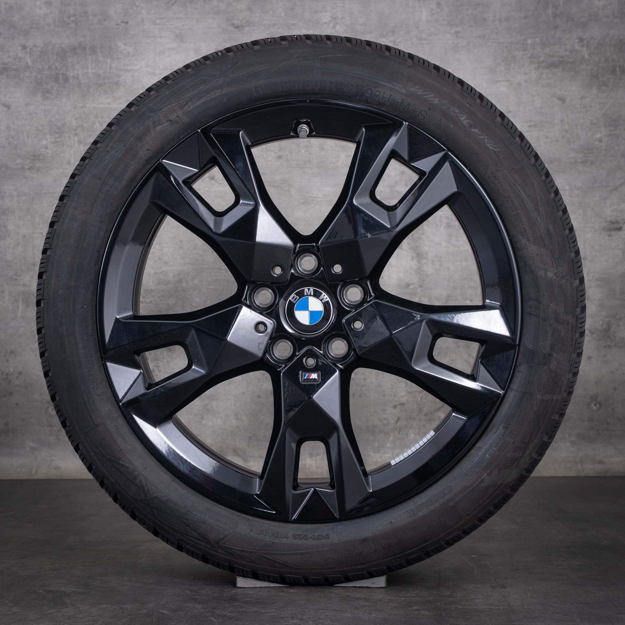 Originální zimní kola BMW řady 1 a Řada 2 18 palců F70 F74 disky Styling 968 M 5A45271 jet black