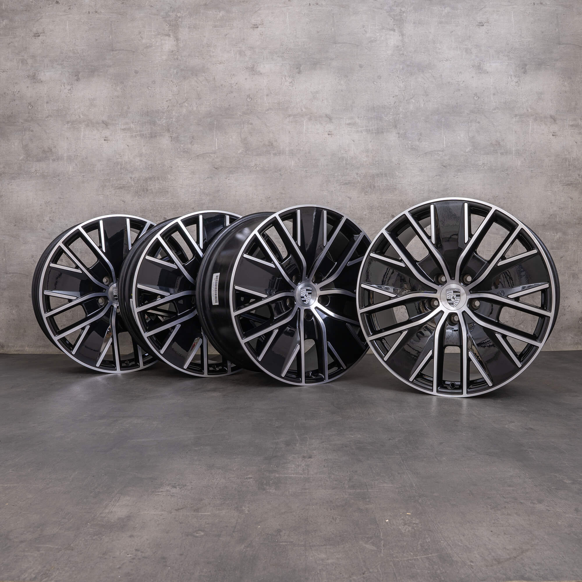 Originele Porsche Macan Electric velgen 21 inch 95C601025BB 95C601025BC zwart gepolijst