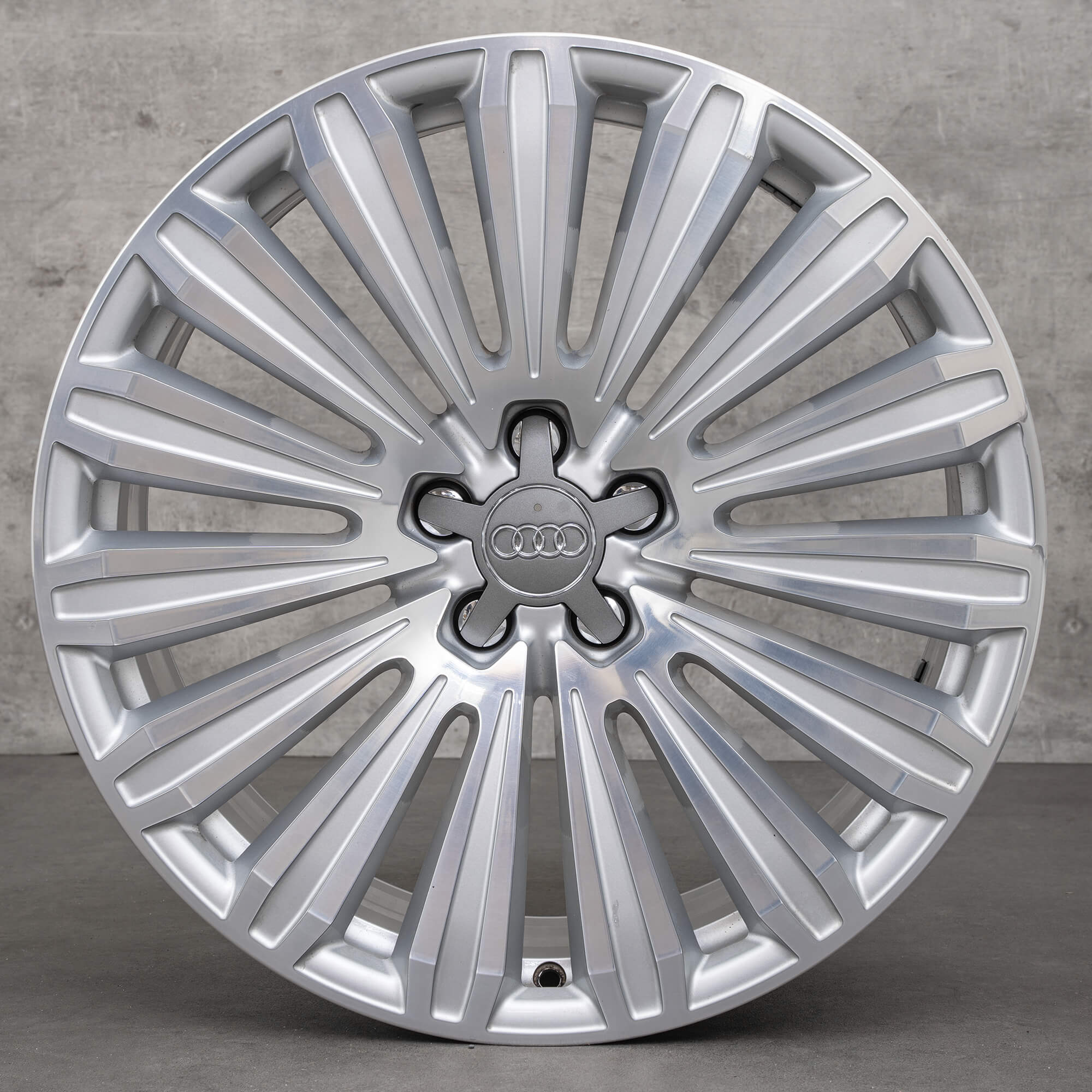 Audi A8 S8 4H D4 20 Zoll Felgen 4H0601025AL silber glanzgedreht