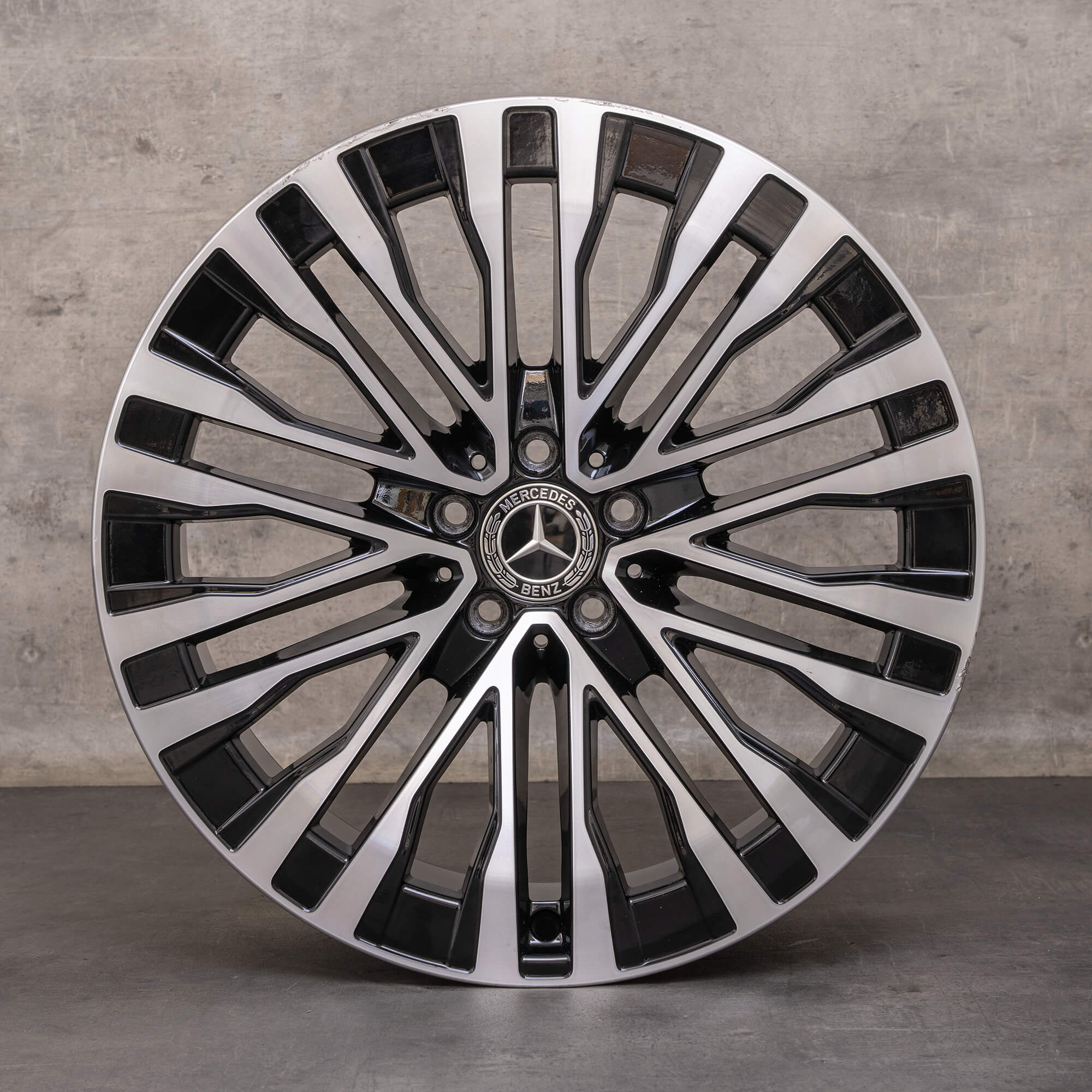Alkuperäiset Mercedes Benz S-sarjan vanteet 20 tuumaa W223 V223 X223 A2234013700 musta kiillotettu.