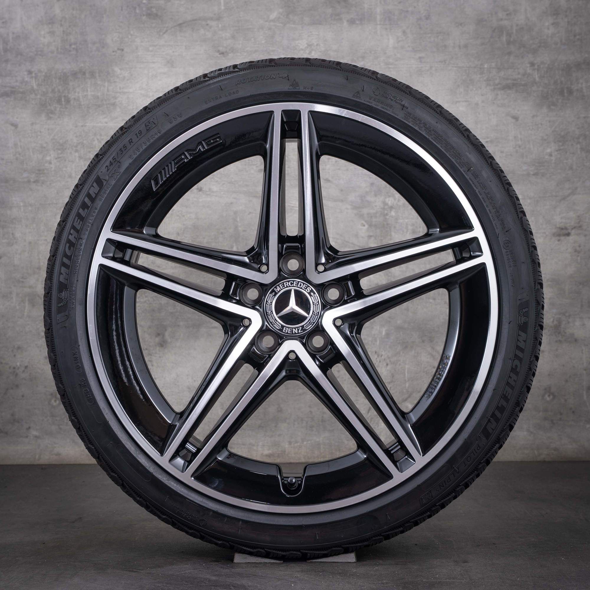 Originele Mercedes-Benz A-Klasse A 45 CLA 45 AMG winterbanden op velg 19 inch W177 X118 C118 velgen A1774012300 glanzend zwart