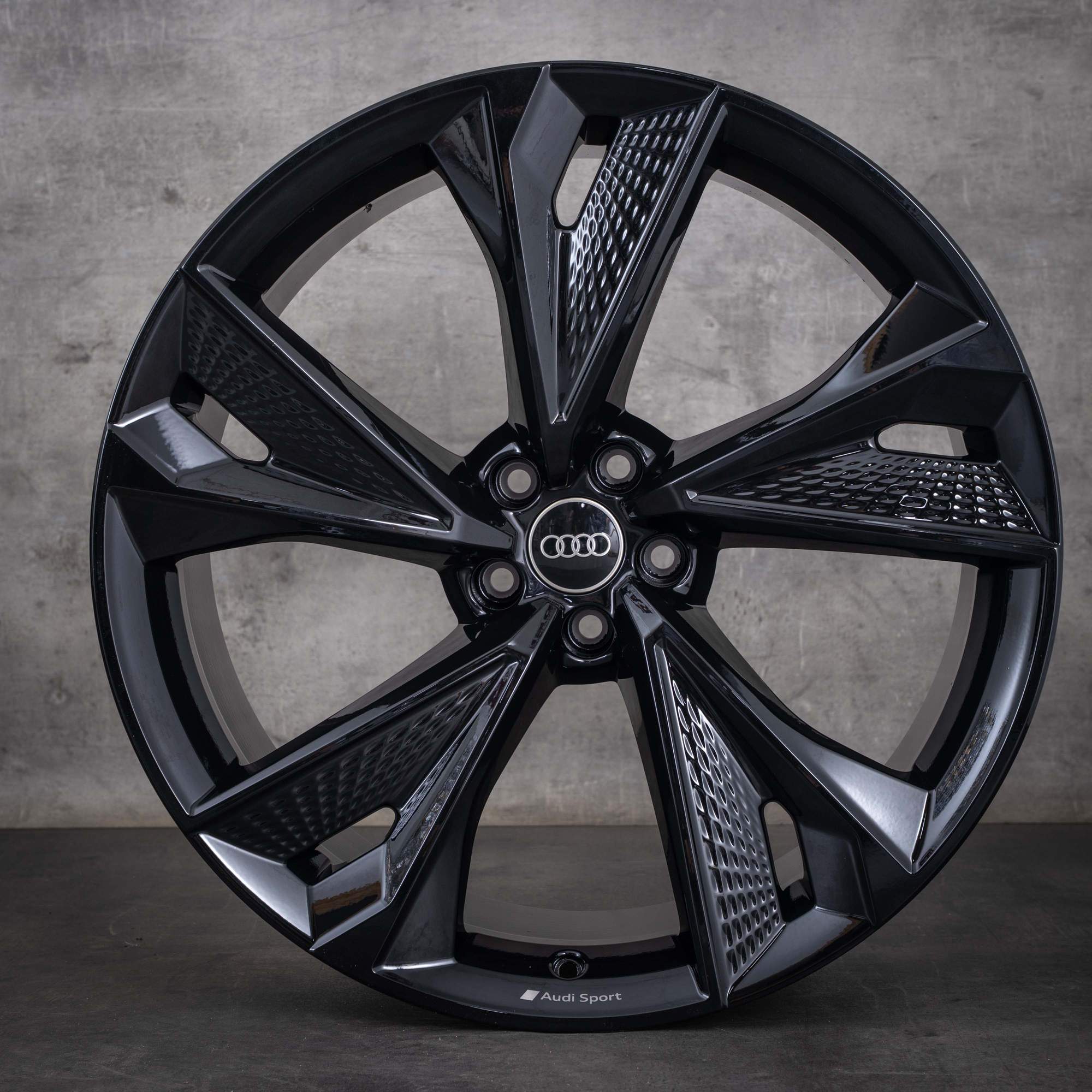 Oryginalne felgi Audi RS6 RS7 22 cale 4K C8 4K0601025BC czarne błyszczące