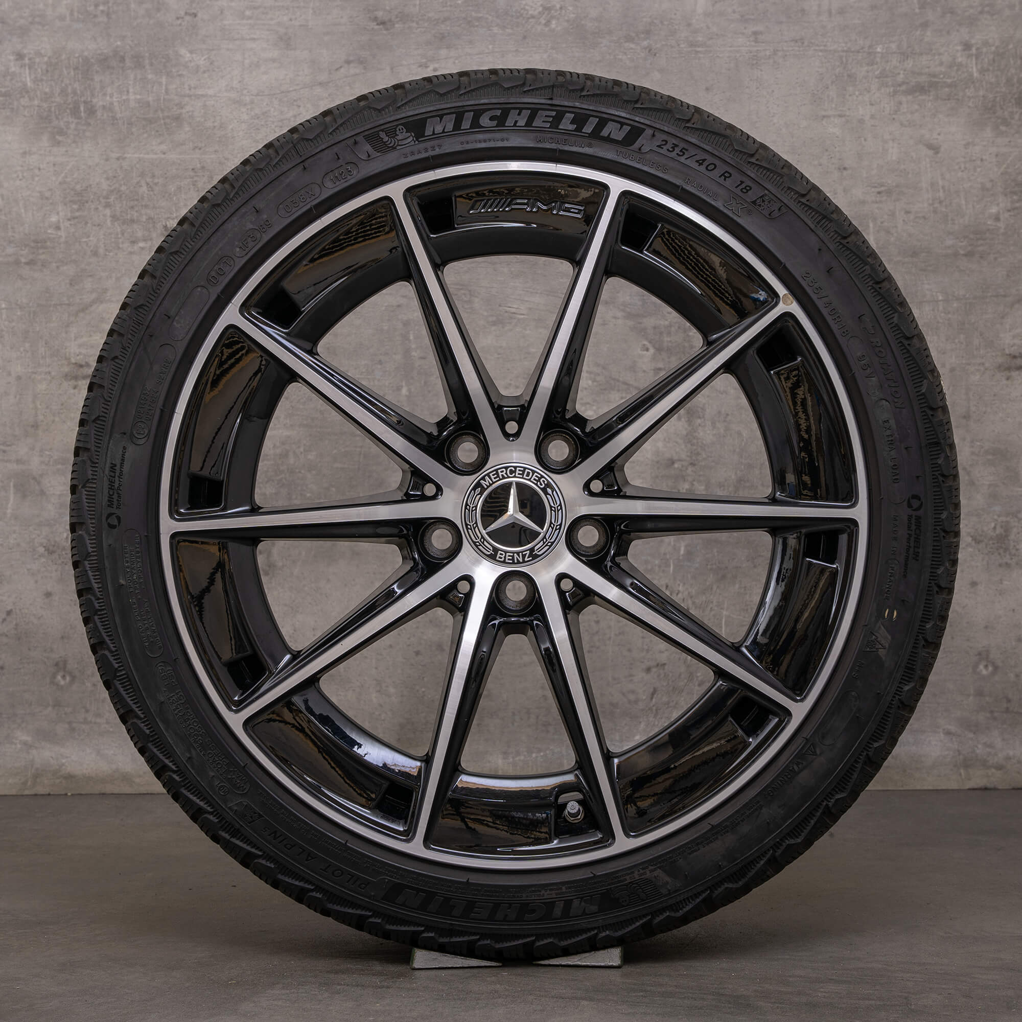 Originální zimni disky Mercedes Benz A-Class A35 AMG 4Matic 19" W177 V177 A1774014300 černé lesklé soustružené