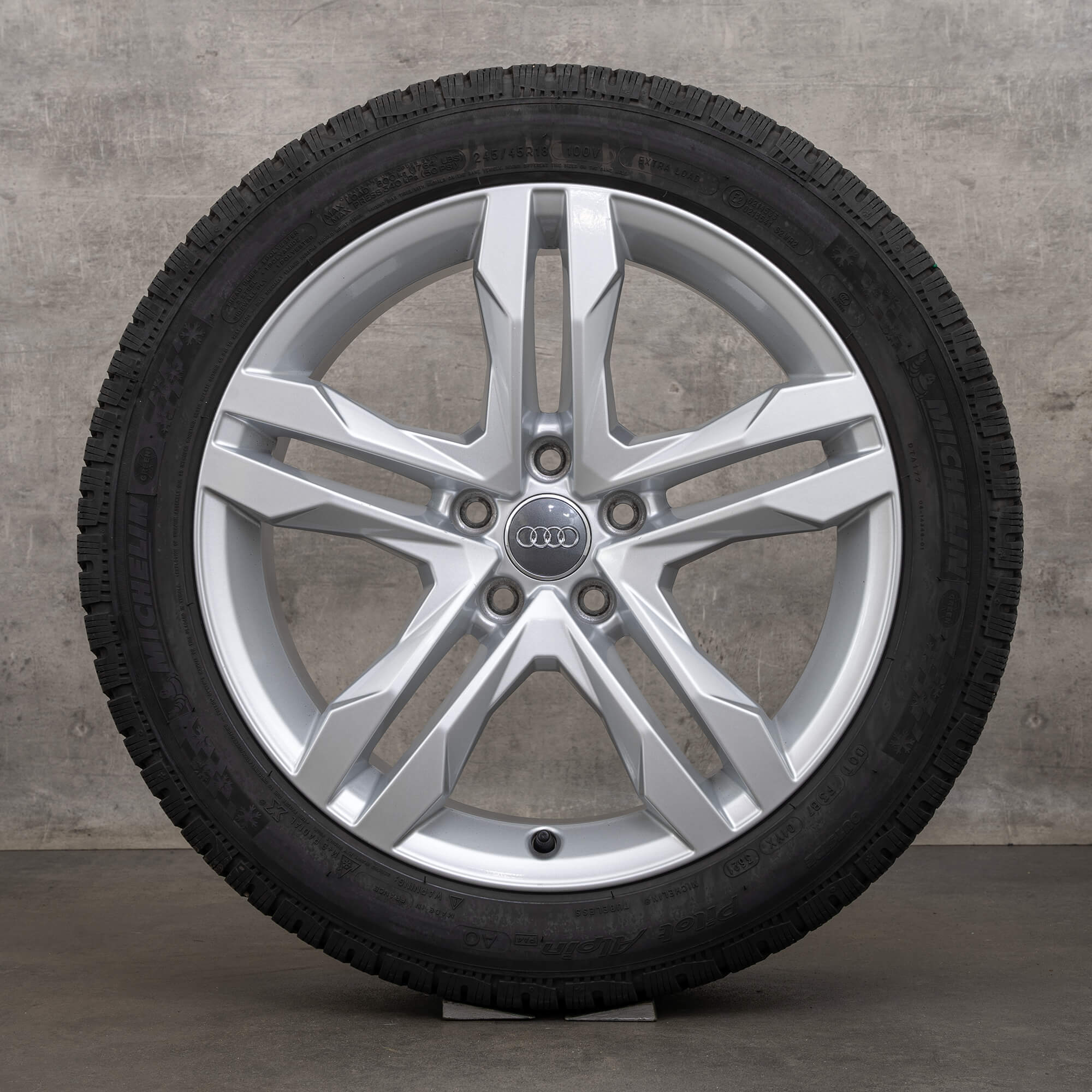 OEM Audi A4 Allroad winter wheels 18 inch B9 8W rims Dynamic 8W9601025B silver