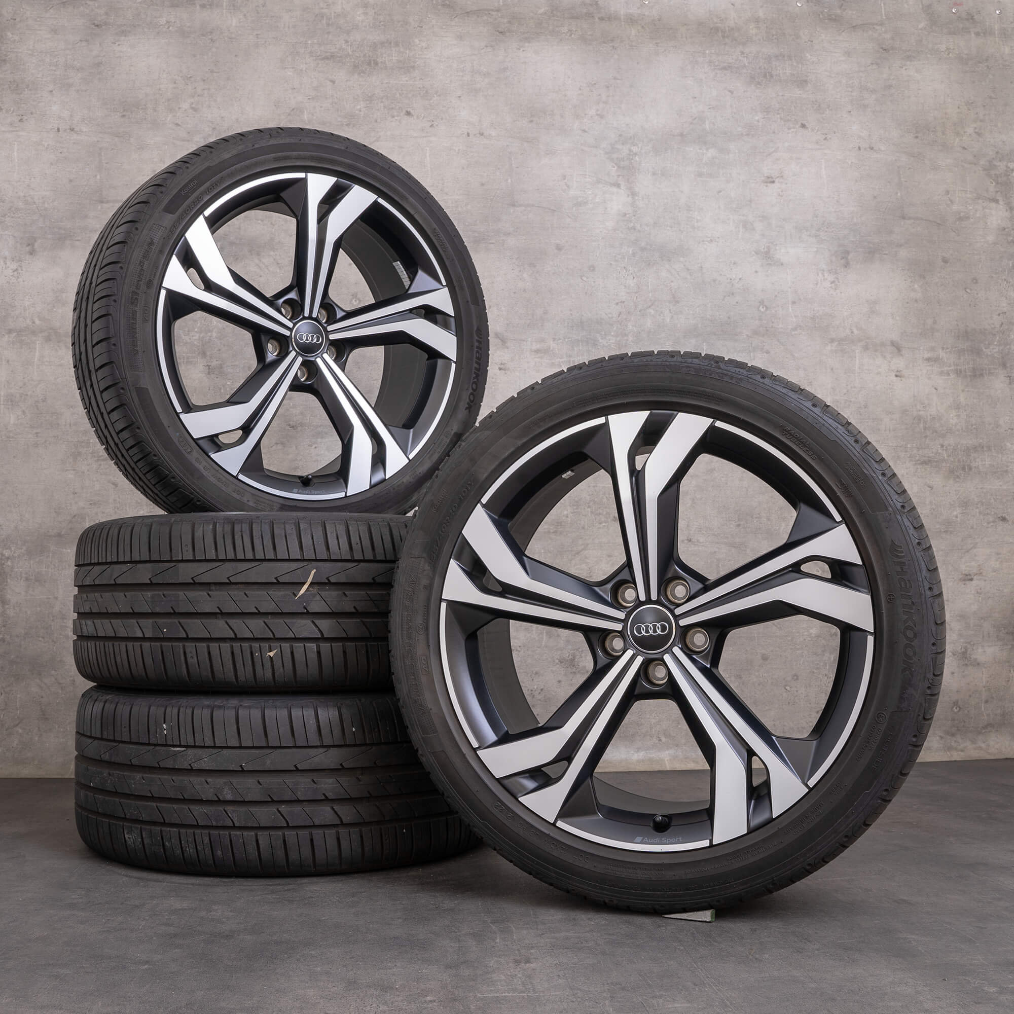 Originální alu kola Audi Q3 RS & Sportback 20palcová letni F3 83A601025AC s černým saténovým povrchem
