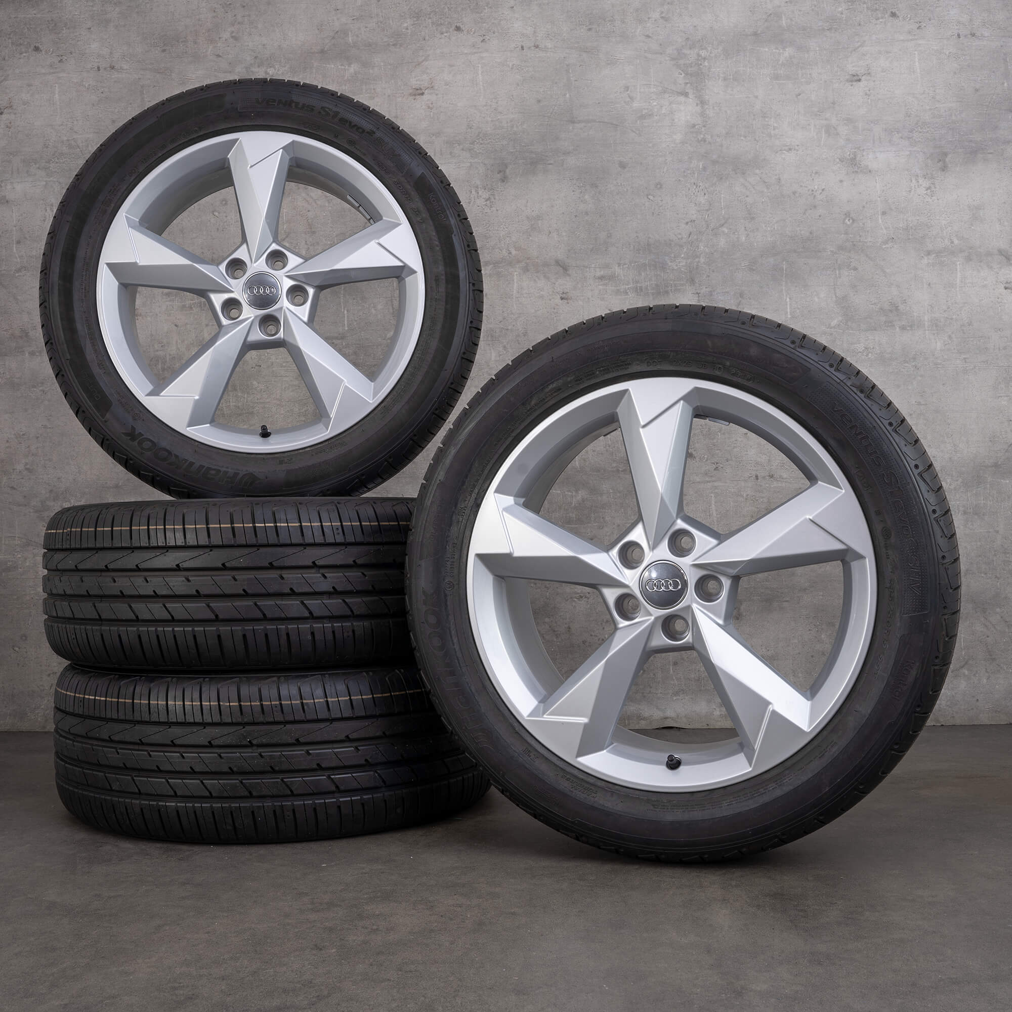 Original Audi Q3 Felgen 19 Zoll F3 Sommerräder 83A601025N Dynamic Design schwarz glanz