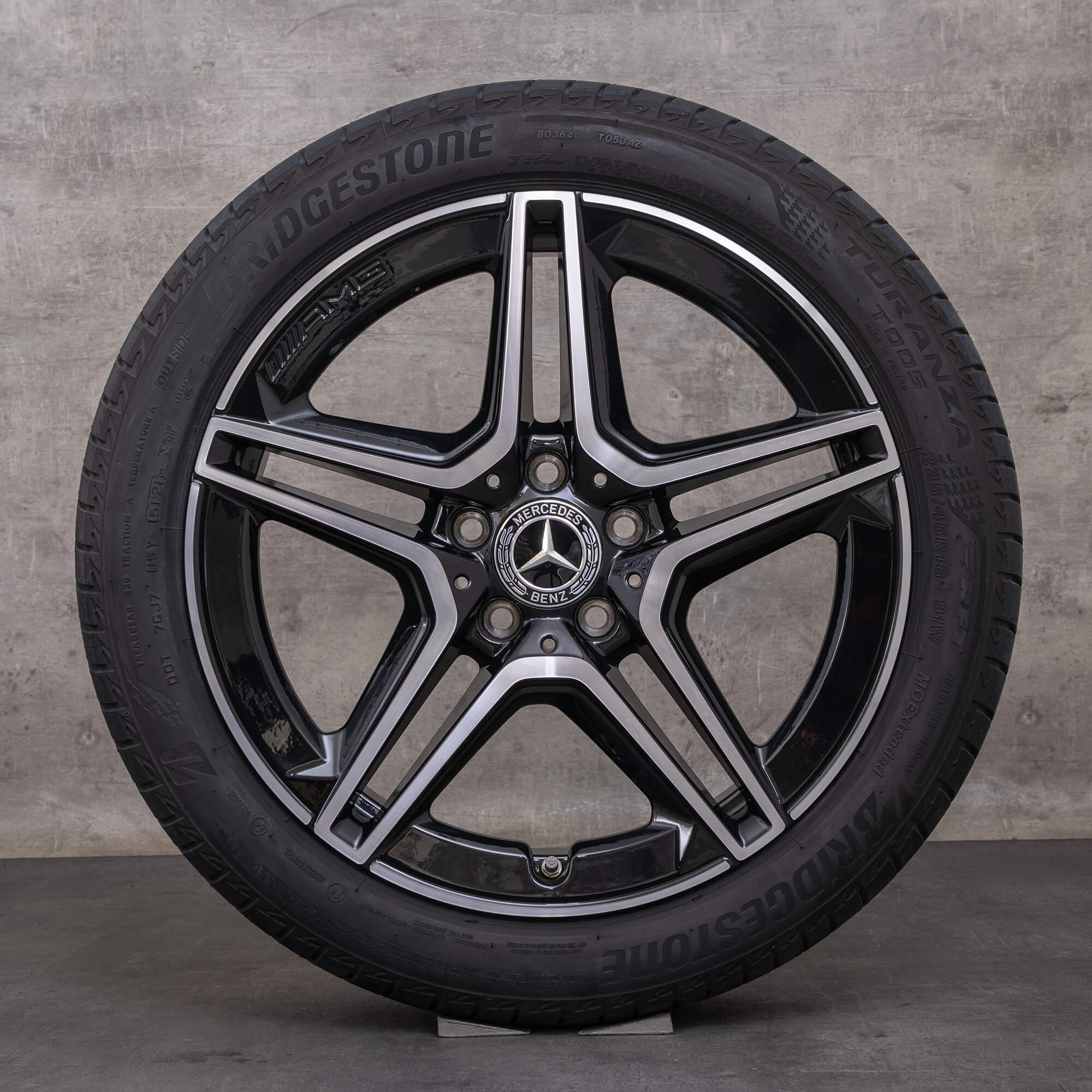 Genuine AMG Mercedes Benz A B Class CLA cerchi 18 pollici W177 V177 W247 X118 C118 ruote estive A1774011500 nero lucido girato