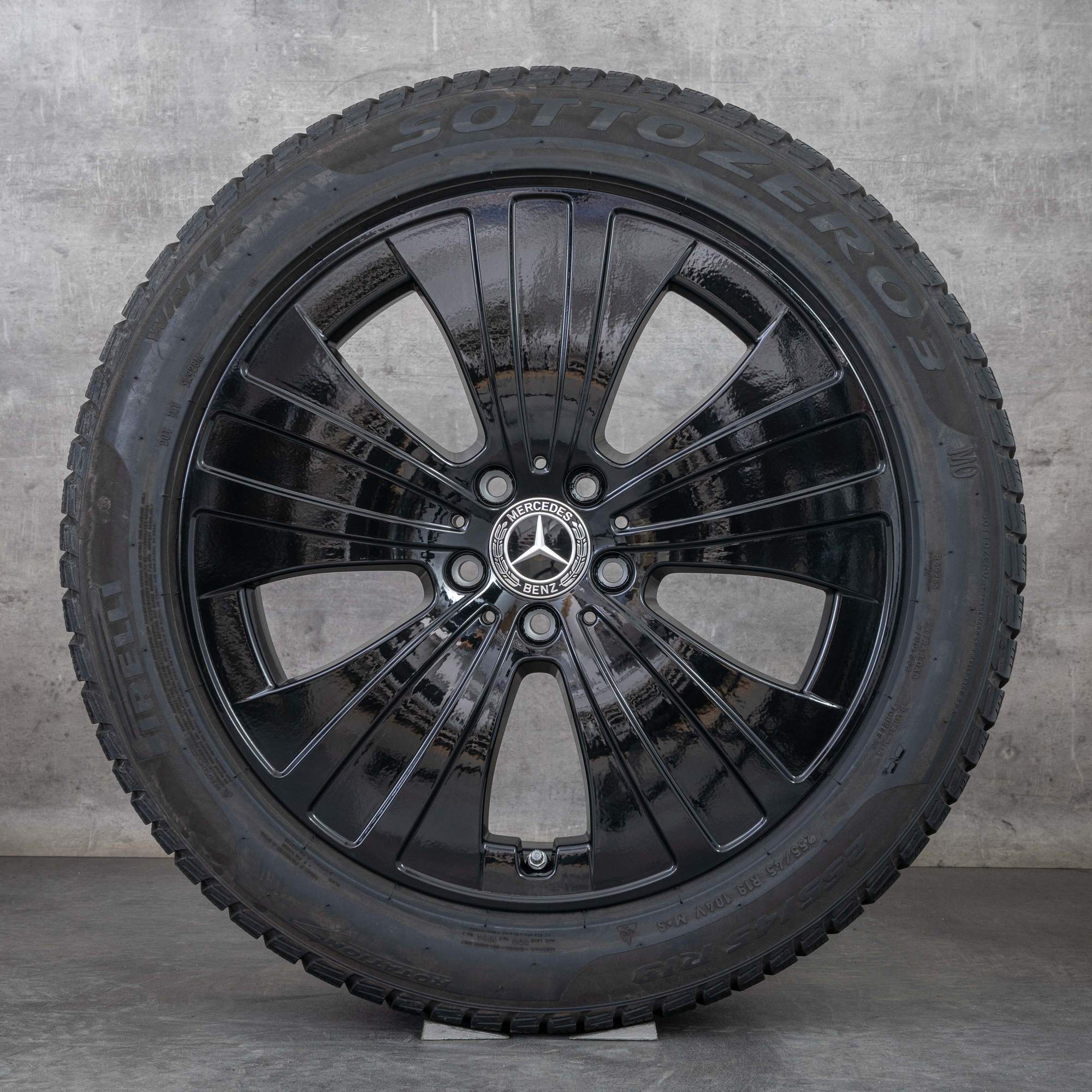 Oryginalne koła zimowe Mercedes Benz EQE 19 cali felgi V295 A2954011200 czarne błyszczące