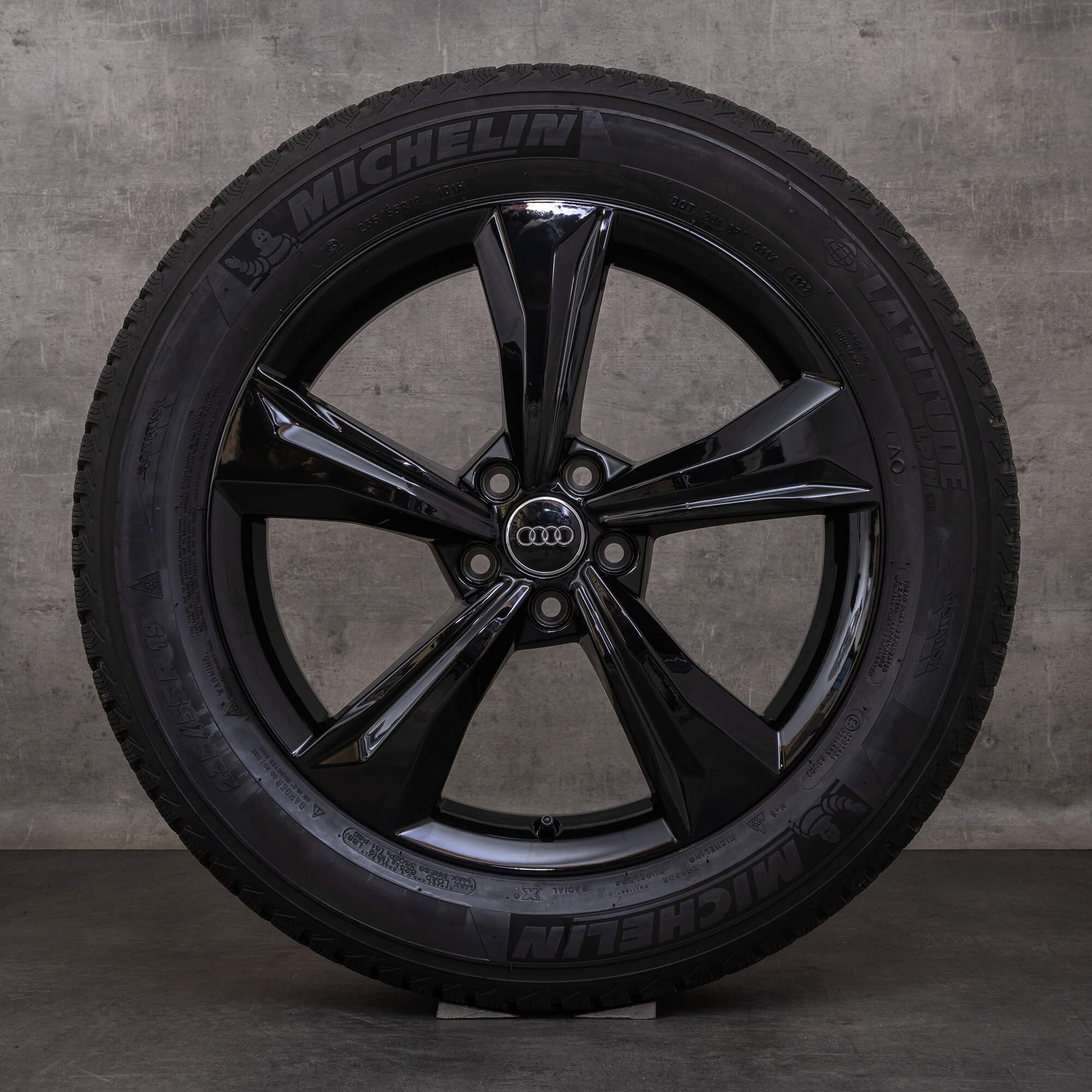 OEM Audi Q5 SQ5 snow tire packages 19 inch FY rims 80A601025K black glossy
